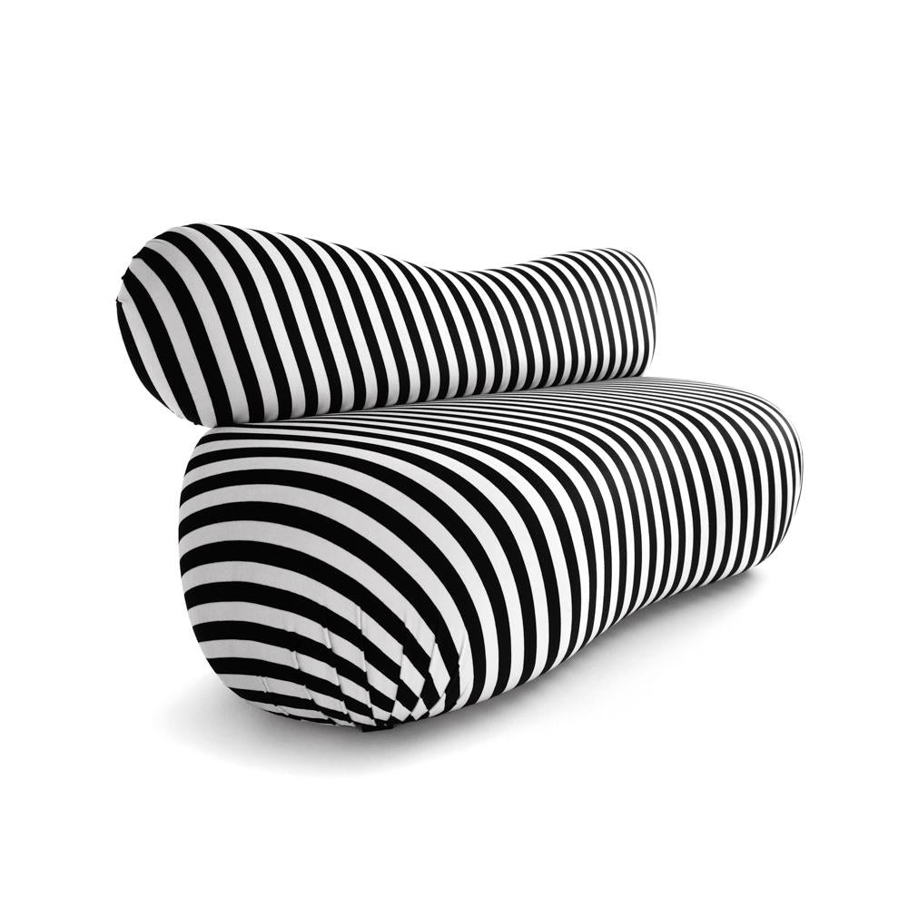 https://a.1stdibscdn.com/majj-studio-striped-sofa-for-sale-picture-4/f_76852/f_320119721672665867872/MAJJ_0580_master.jpeg