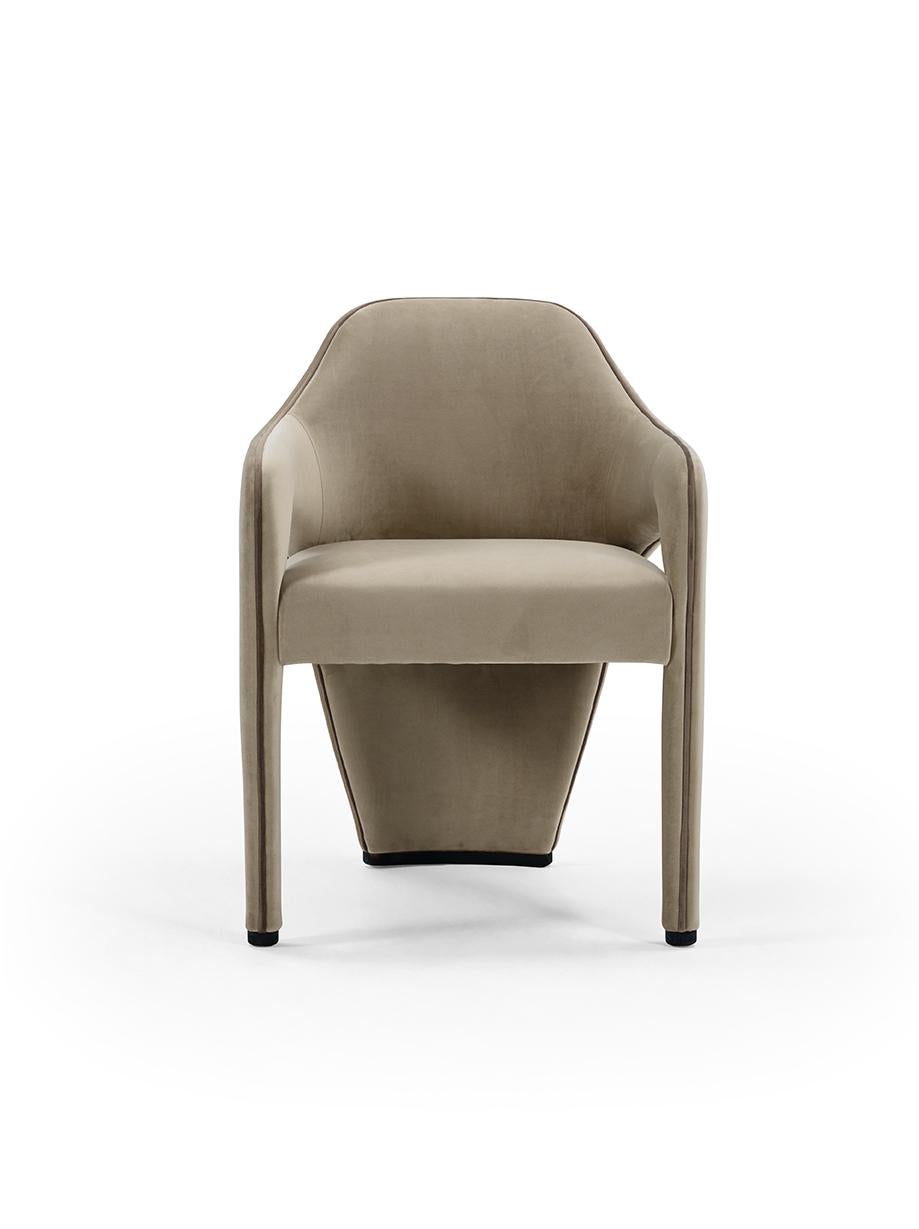 https://a.1stdibscdn.com/marlon-dining-chair-fully-upholstered-for-sale-picture-5/f_52952/f_254914021632821593806/MARLON_Velvet_09_147772_master.jpg