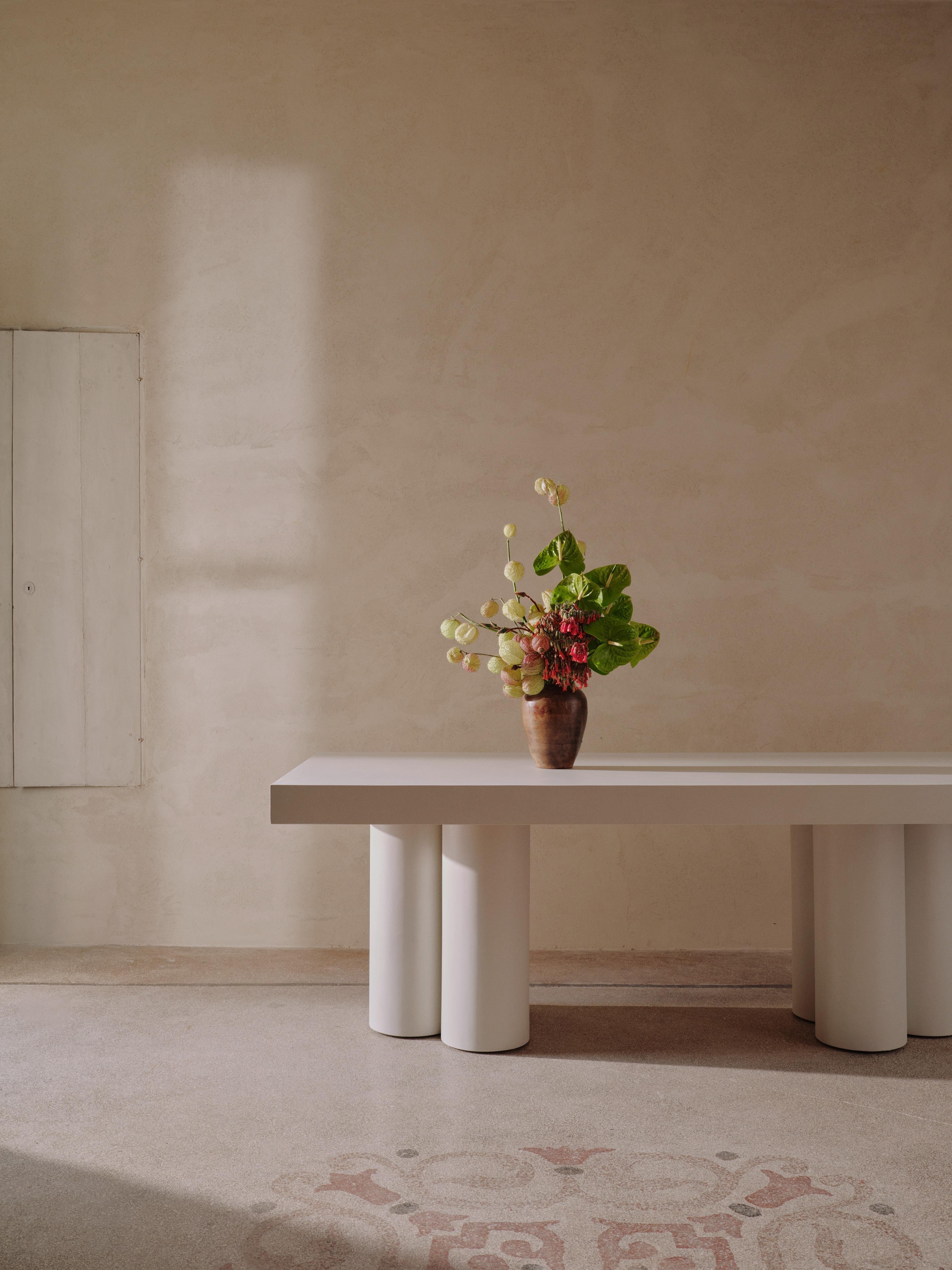 https://a.1stdibscdn.com/bellini-microcement-dining-table-by-marlot-baus-for-sale-picture-4/f_106442/f_471332421761057145962/MARLOTBAUS2582_master.jpg