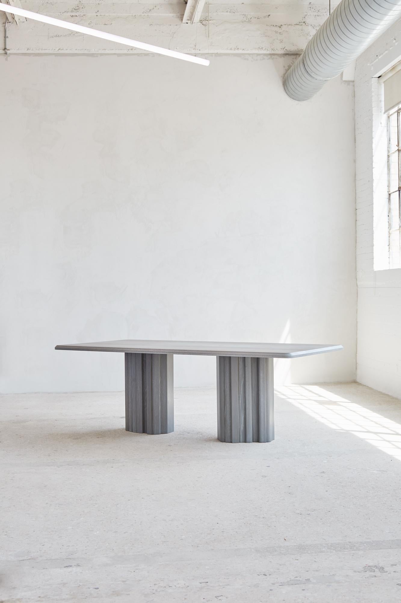 https://a.1stdibscdn.com/handcrafted-greige-oak-geomorph-dining-table-96l-mary-ratcliffe-studio-for-sale-picture-4/f_77712/f_349213621687559579251/MARY_RATCLIFFE_MAY_8TH_20230169_Web_master.jpg