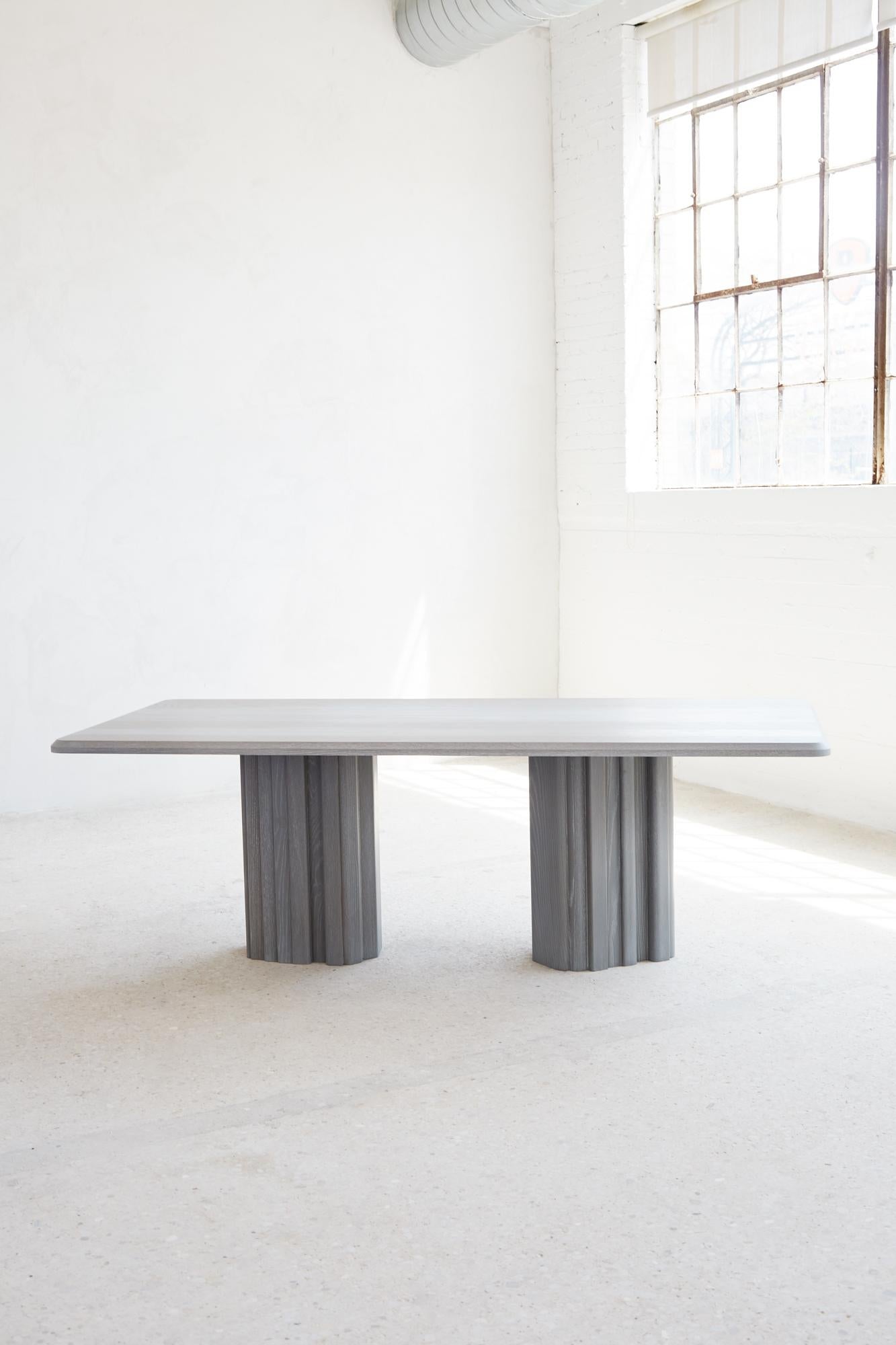 https://a.1stdibscdn.com/handcrafted-greige-oak-geomorph-dining-table-96l-mary-ratcliffe-studio-for-sale-picture-6/f_77712/f_349213621687559579213/MARY_RATCLIFFE_MAY_8TH_20230227_1_Web_master.jpg