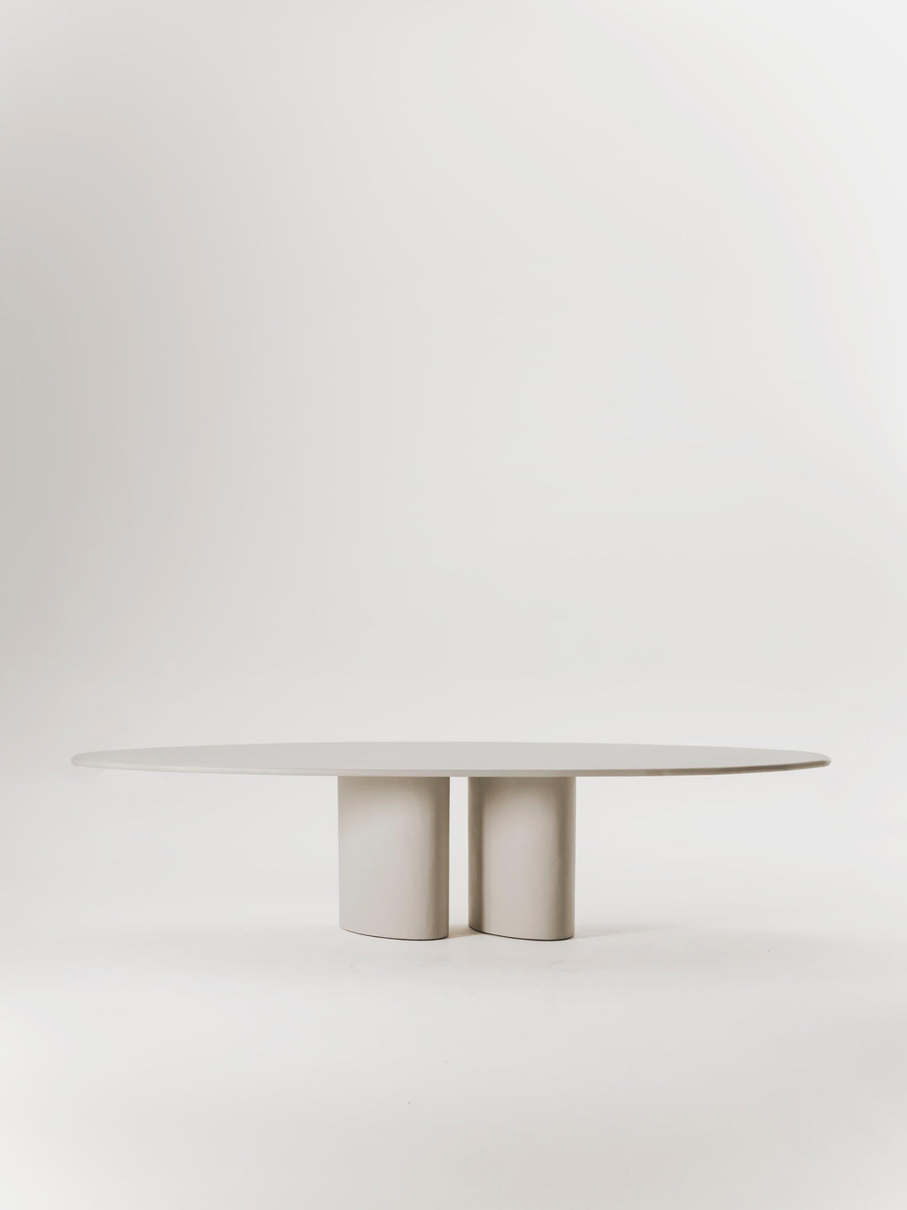 https://a.1stdibscdn.com/garra-microcement-dining-table-by-marlot-baus-for-sale-picture-3/f_106442/f_471525121761154772727/MB_3287_master.jpg