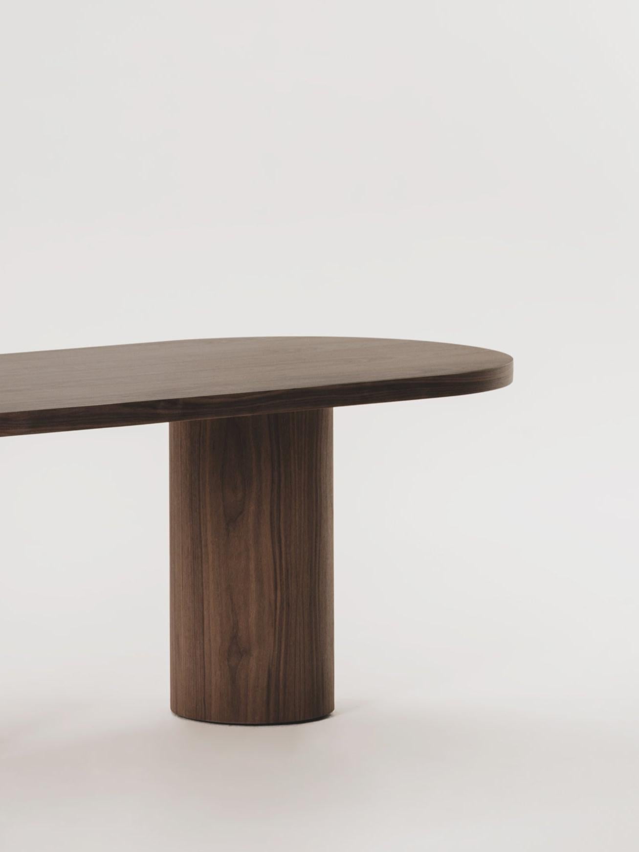 https://a.1stdibscdn.com/paloma-wood-veneer-dining-table-by-marlot-baus-for-sale-picture-4/f_106442/f_474216021762518864760/MB_3433_8d172a7d_8852_4b87_af8f_c9a773da39d5_master.jpg