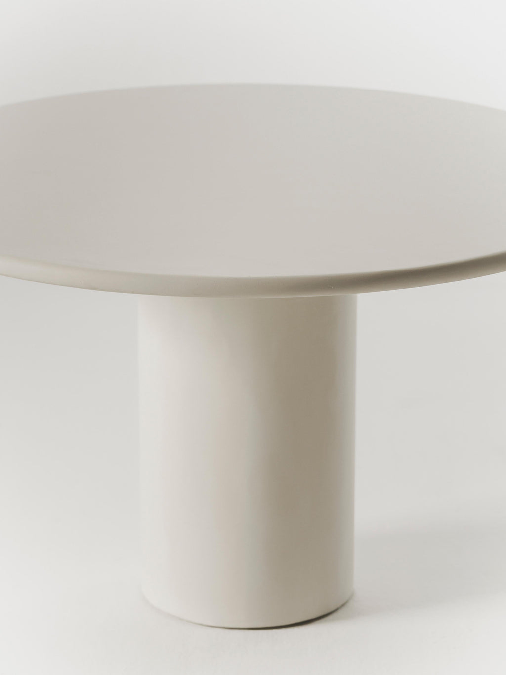 https://a.1stdibscdn.com/gio-microcement-dining-table-by-marlot-baus-for-sale-picture-4/f_106442/f_471206821760974585340/MB_9054_master.jpg