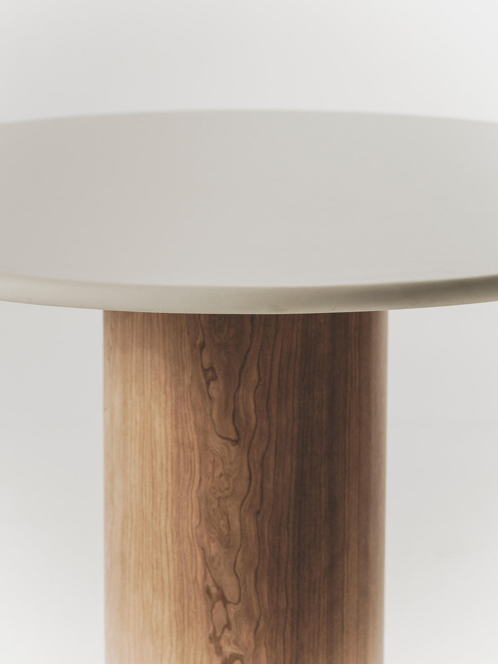 https://a.1stdibscdn.com/gio-microcement-dining-table-by-marlot-baus-for-sale-picture-5/f_106442/f_471206821760974658104/MB_9074_18bd474c_24ae_4a65_84f2_a2197a8b9315_master.jpg
