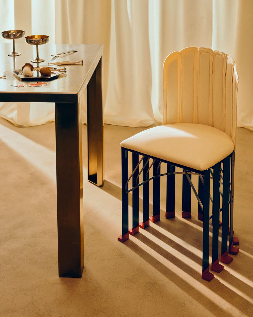 https://a.1stdibscdn.com/la-pagnottina-armchair-by-gaetano-pesce-for-meritalia-for-sale-picture-4/f_16392/f_476154921763562276232/MERITALIA_SET_03_master.jpg