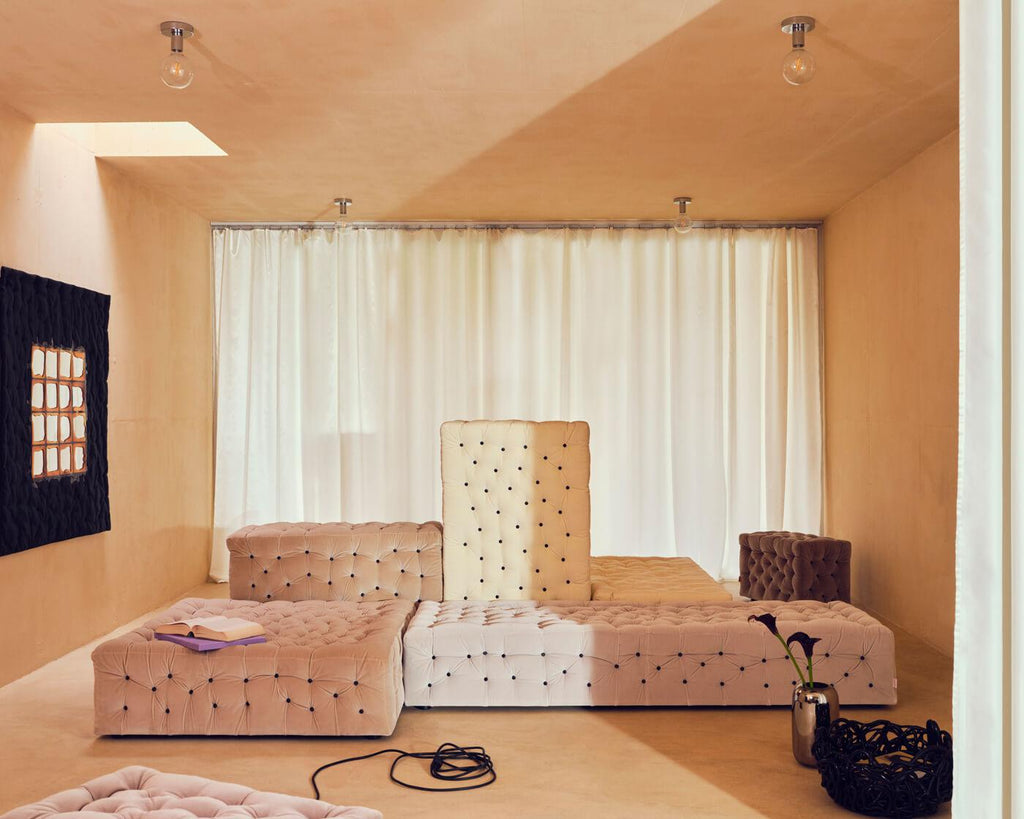https://a.1stdibscdn.com/la-michetta-composition-1-sofa-by-gaetano-pesce-for-sale-picture-8/f_16392/f_475806821763460436746/MERITALIA_SET_06_master.jpg