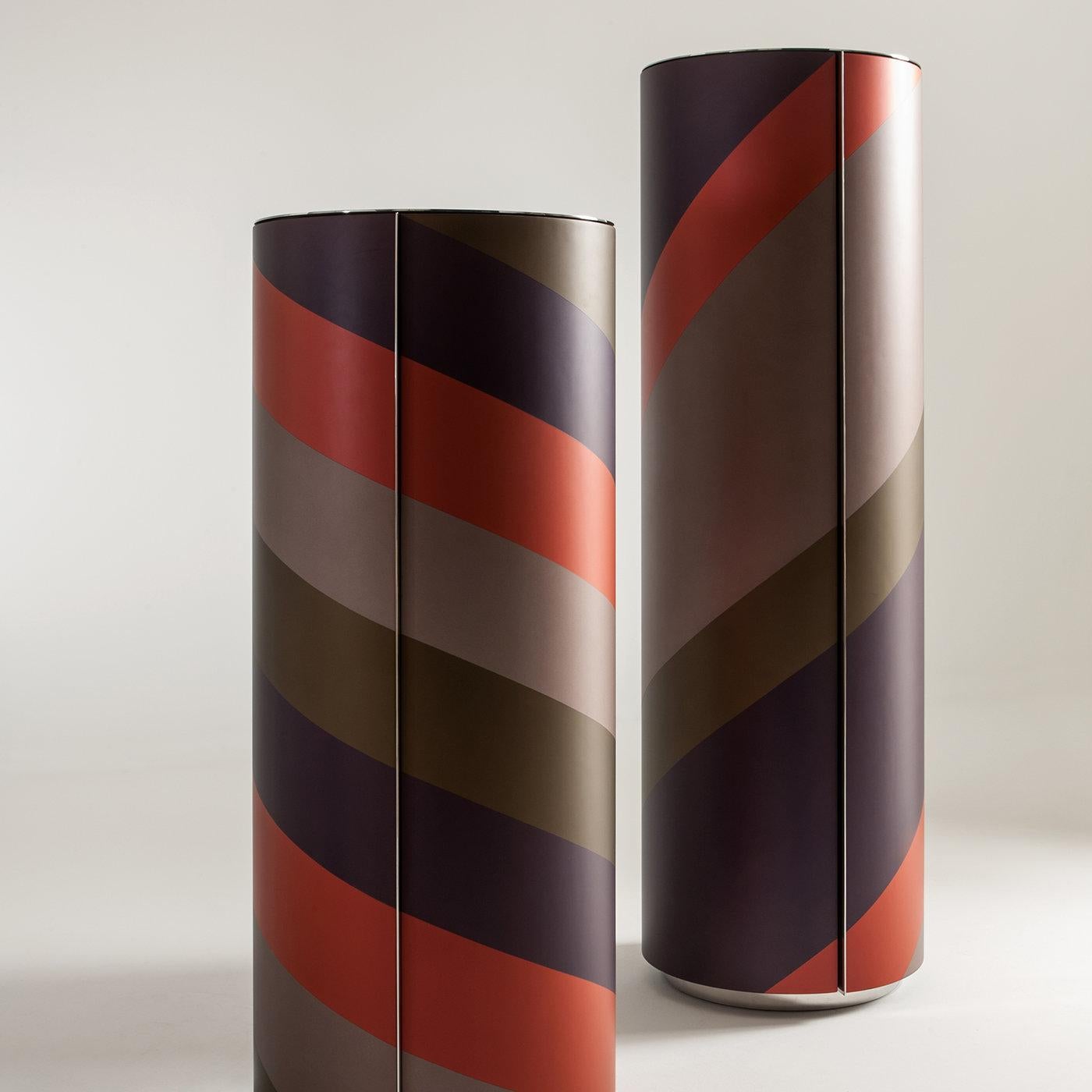 https://a.1stdibscdn.com/tango-round-storage-unit-by-bartoli-design-for-sale-picture-5/f_17062/f_216140521637148294928/MEROCO_097_D20200320_44_a1hhlb_master.jpg