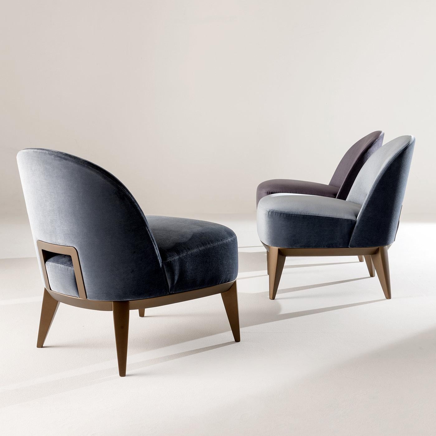 https://a.1stdibscdn.com/margaret-armchair-by-cesare-arosio-for-sale-picture-5/f_17062/f_216147421637145933191/MEROCO_124_D20200320_44_thpx7r_master.jpg