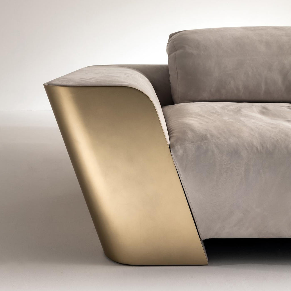 https://a.1stdibscdn.com/metropol-sofa-by-cesare-arosio-for-sale-picture-3/22569652/f_216141621606737636309/MEROCO_131_B20200320_44_lqkyz6_master.jpg