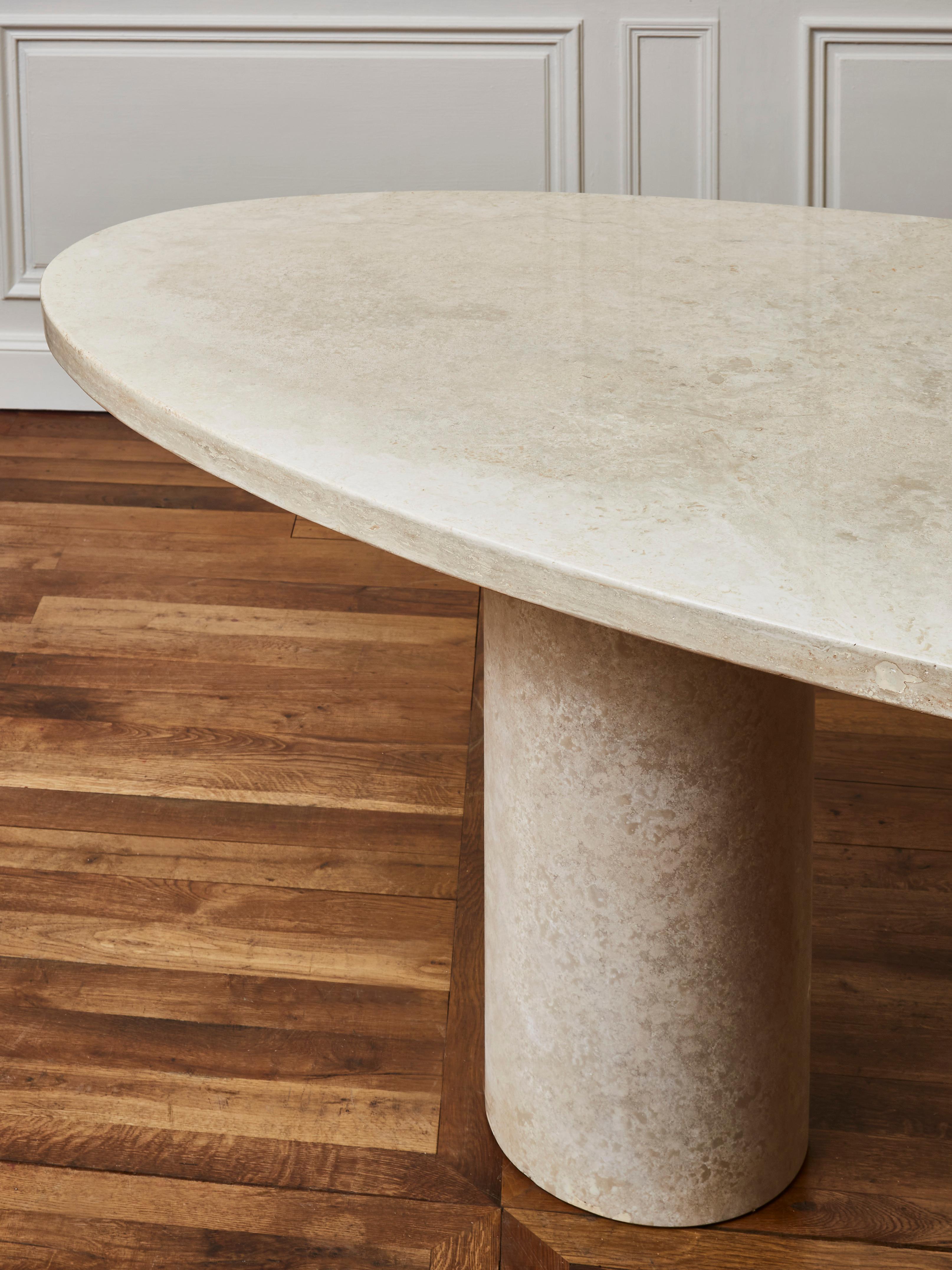 https://a.1stdibscdn.com/dining-table-in-travertine-stone-by-studio-glustin-for-sale-picture-5/f_9680/f_339466221682248609334/MF01_M007_HTS023_002_4_master.jpg