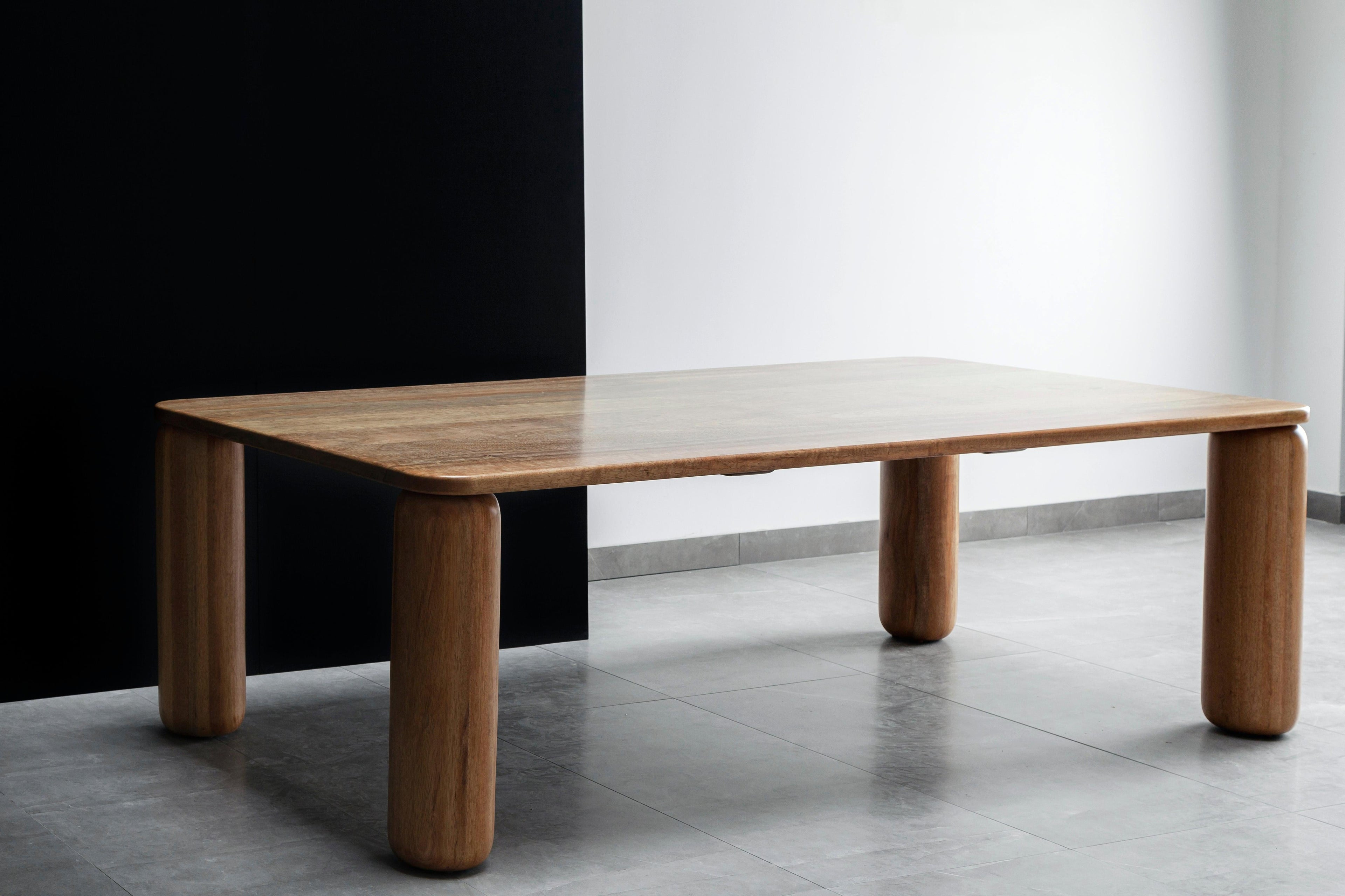 https://a.1stdibscdn.com/well-grounded-dining-table-by-laluz-for-sale-picture-2/f_12192/f_429647721735767149199/_MG_0730_master.JPG