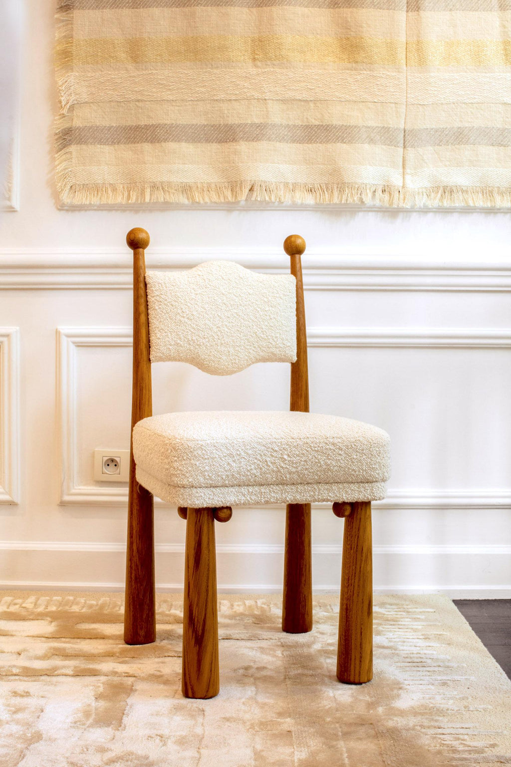https://a.1stdibscdn.com/sculpted-oak-chair-by-laura-gonzalez-for-sale-picture-5/f_53112/f_216715121607089208034/_MG_0749_master.jpg