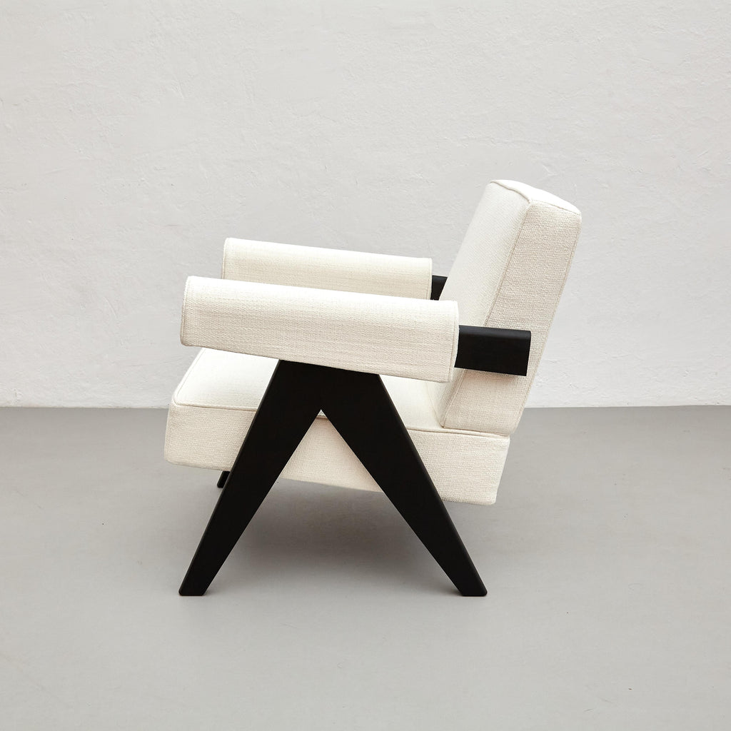 https://a.1stdibscdn.com/pierre-jeanneret-053-capitol-complex-armchair-by-cassina-for-sale-picture-5/f_14272/f_334594521679653134497/_MG_1343_master.jpg