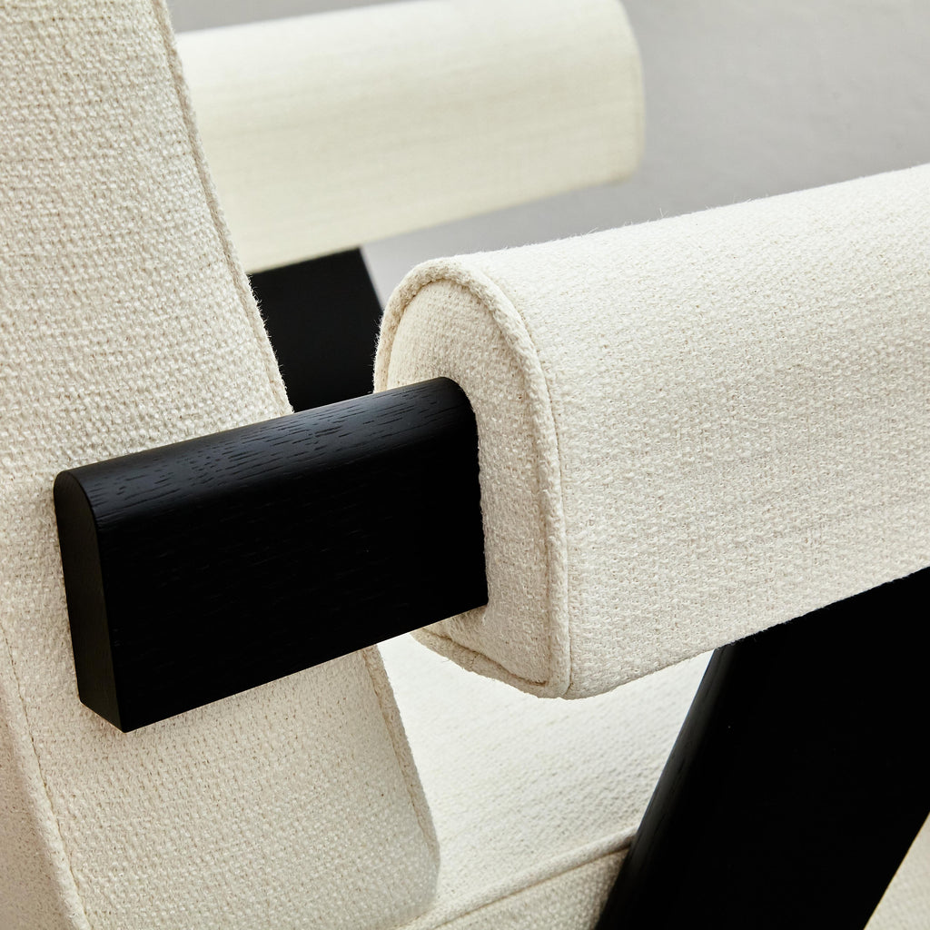 https://a.1stdibscdn.com/pierre-jeanneret-053-capitol-complex-armchair-by-cassina-for-sale-picture-10/f_14272/f_334594521679653138376/_MG_1351_master.jpg