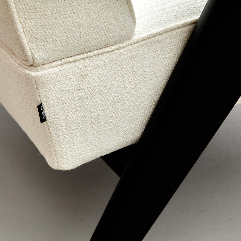 https://a.1stdibscdn.com/pierre-jeanneret-053-capitol-complex-armchair-by-cassina-for-sale-picture-11/f_14272/f_334594521679653138620/_MG_1352_master.jpg