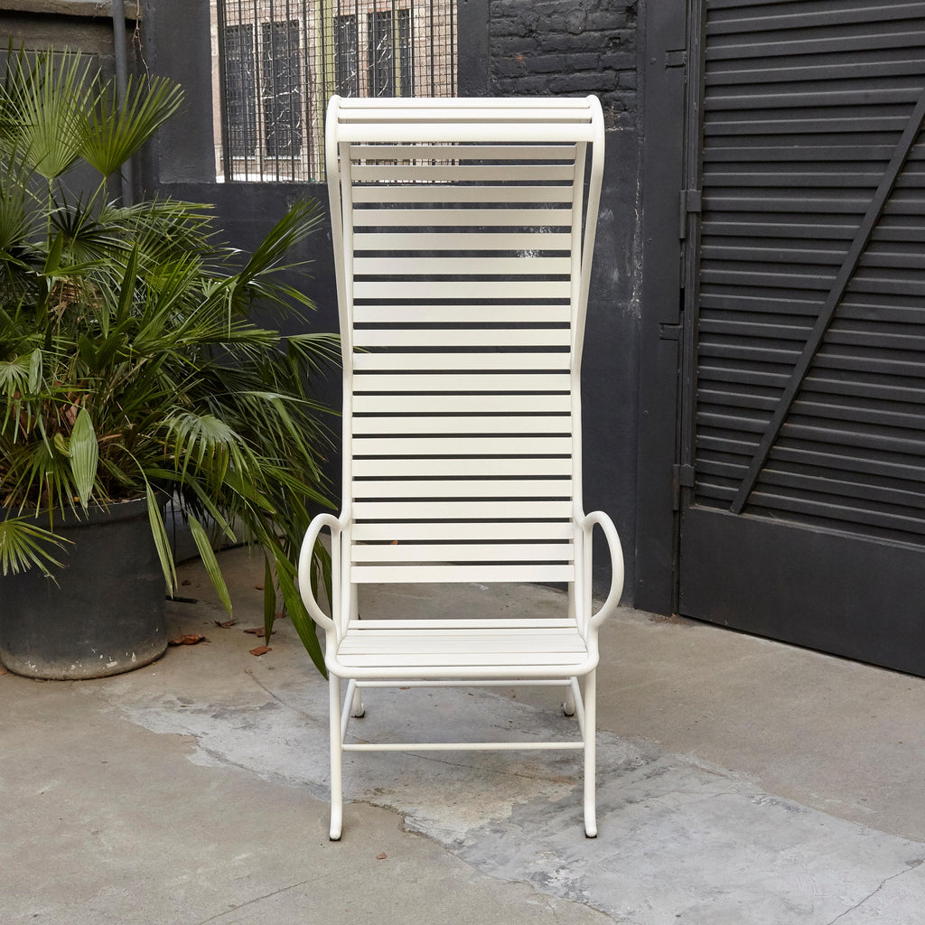 https://a.1stdibscdn.com/jaime-hayon-contemporary-white-gardenias-outdoor-armchair-with-pergola-for-sale-picture-2/f_14272/f_312315821667990939025/_MG_1361_master.jpg