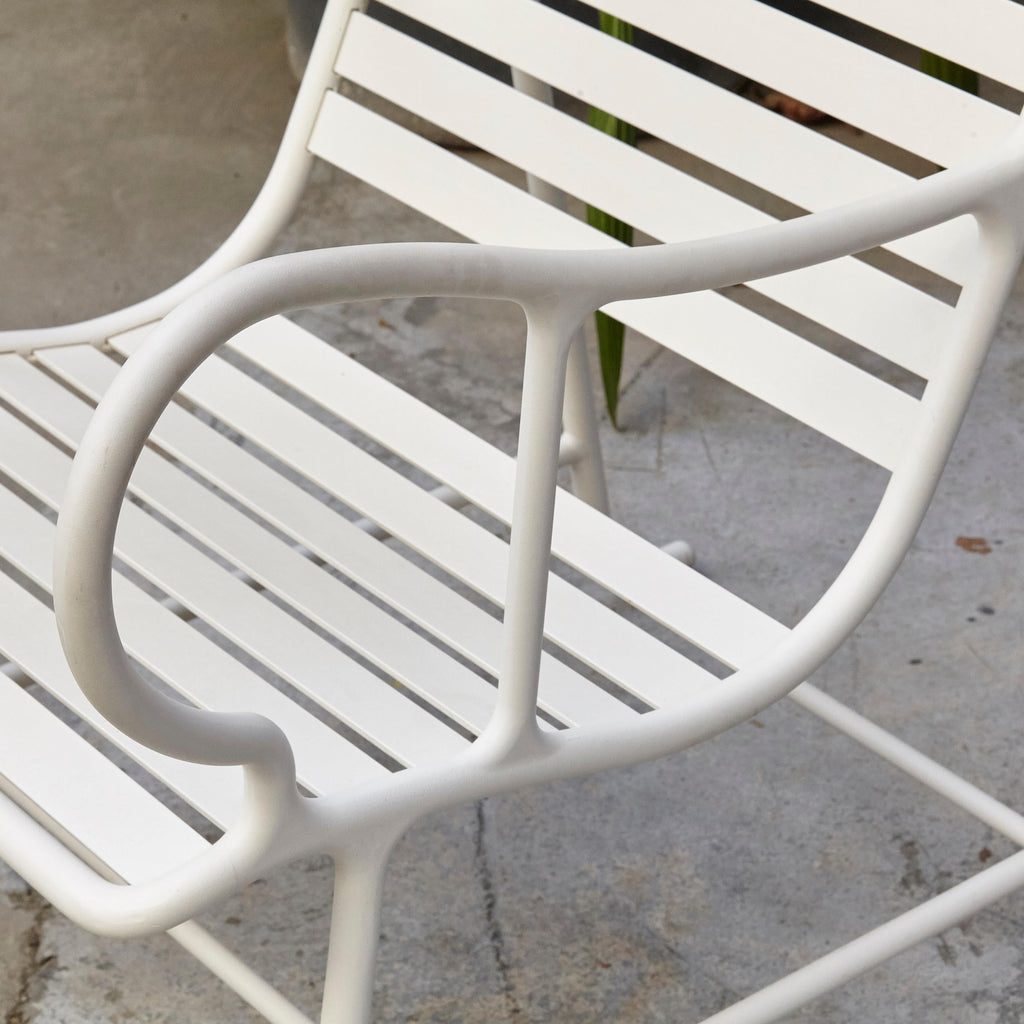 https://a.1stdibscdn.com/jaime-hayon-contemporary-white-gardenias-outdoor-armchair-with-pergola-for-sale-picture-7/f_14272/f_312315821667990943431/_MG_1367_master.jpg