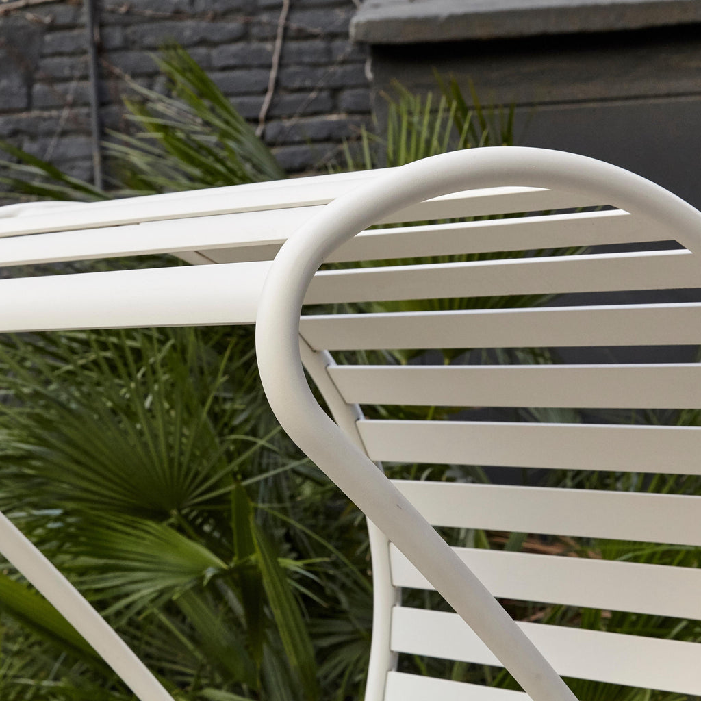 https://a.1stdibscdn.com/jaime-hayon-contemporary-white-gardenias-outdoor-armchair-with-pergola-for-sale-picture-9/f_14272/f_312315821667990945905/_MG_1370_master.jpg