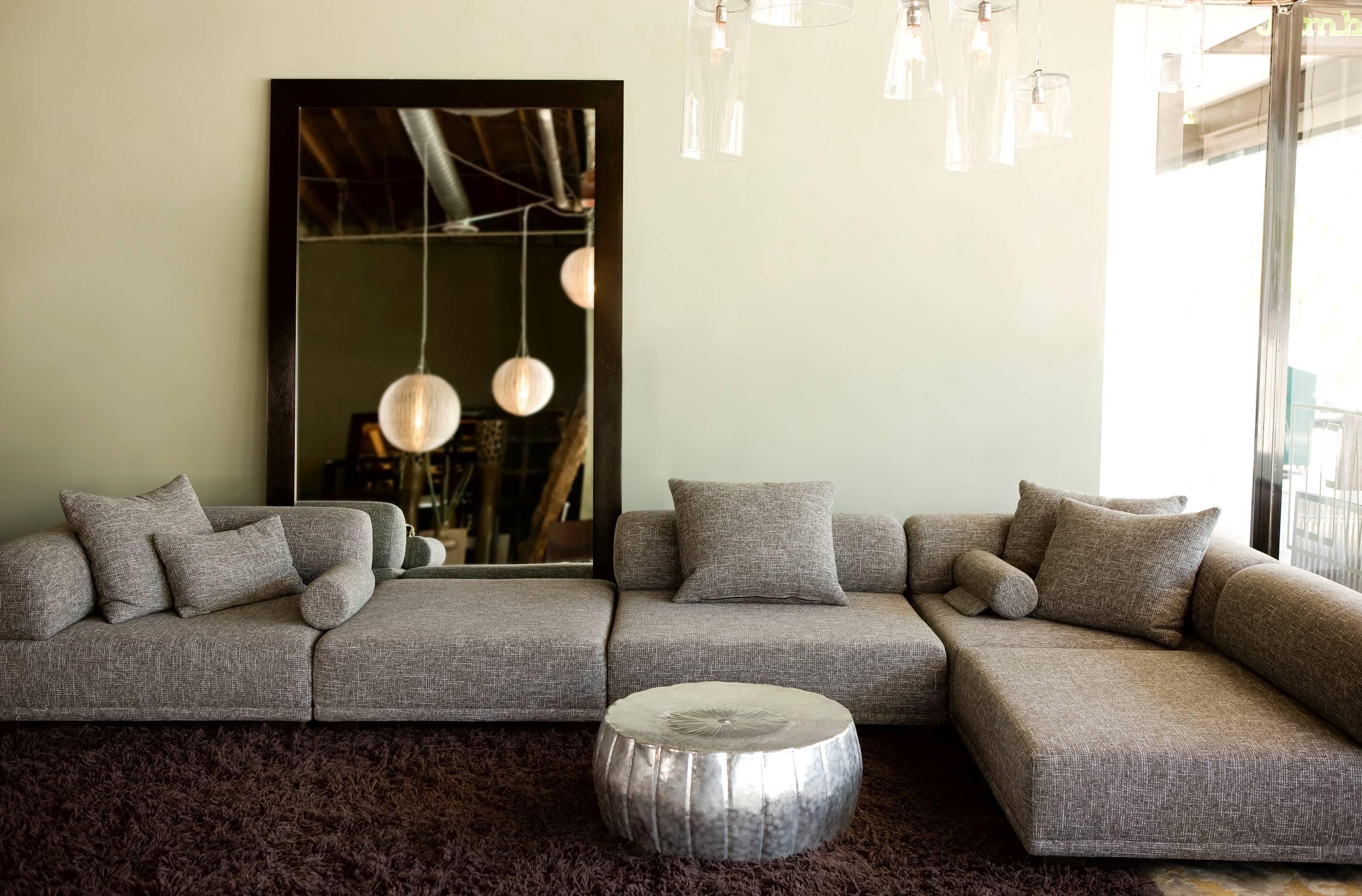 https://a.1stdibscdn.com/angelo-modular-modern-customizable-sectional-sofa-for-sale-picture-2/9420003/f_458474821752407934059/_MG_7093r_master.jpg