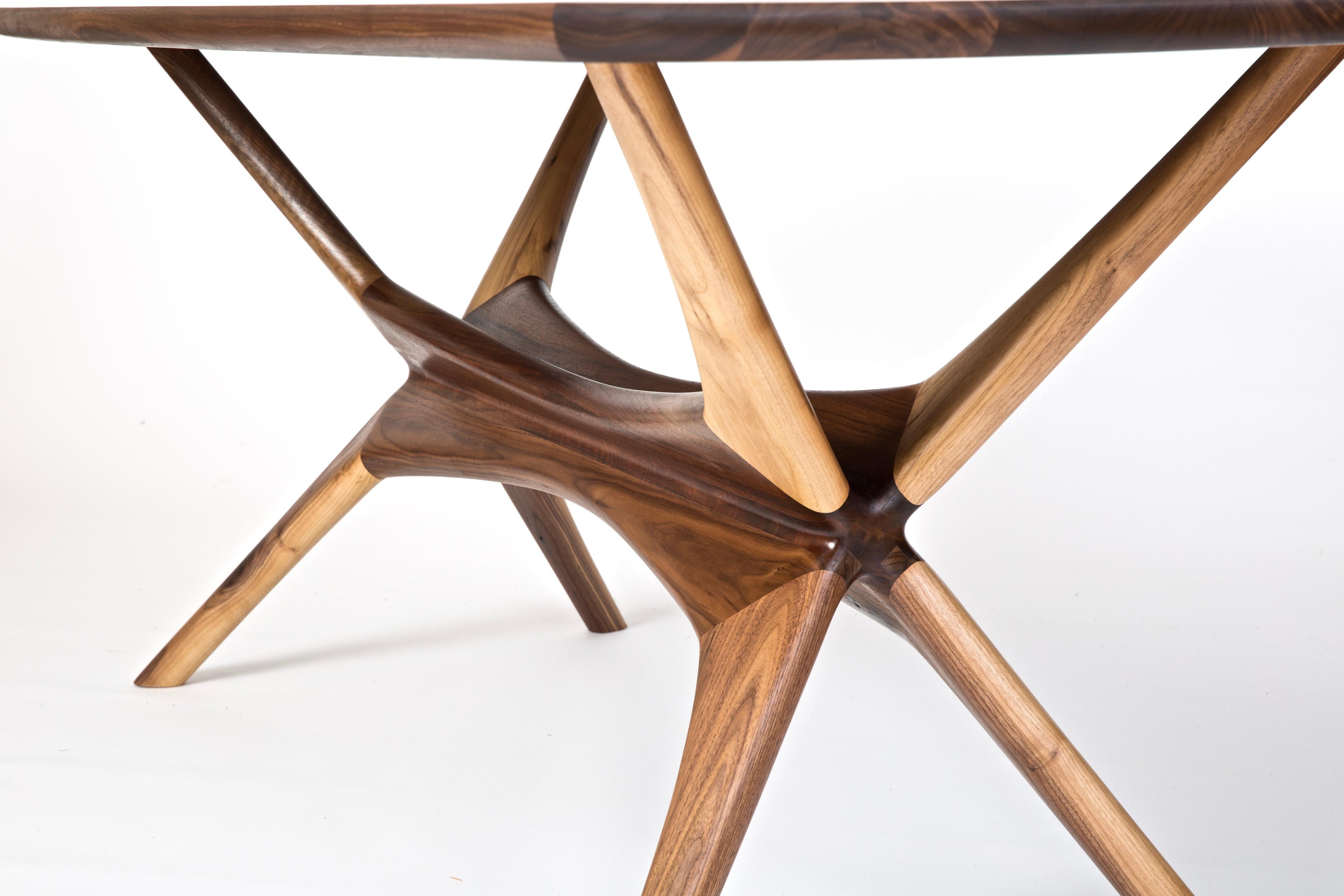 https://a.1stdibscdn.com/mid-century-modern-walnut-dining-table-for-sale-picture-6/f_86092/f_391216021712169554372/_MG_7541_master.jpg