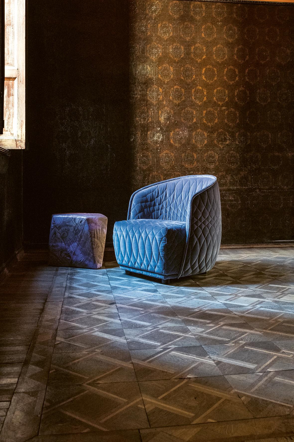 https://a.1stdibscdn.com/moroso-redondo-small-armchair-by-patricia-urquiola-for-sale-picture-2/16715061/f_164149611571415326256/MK172_159_Redondo_xxx_300_master.jpg