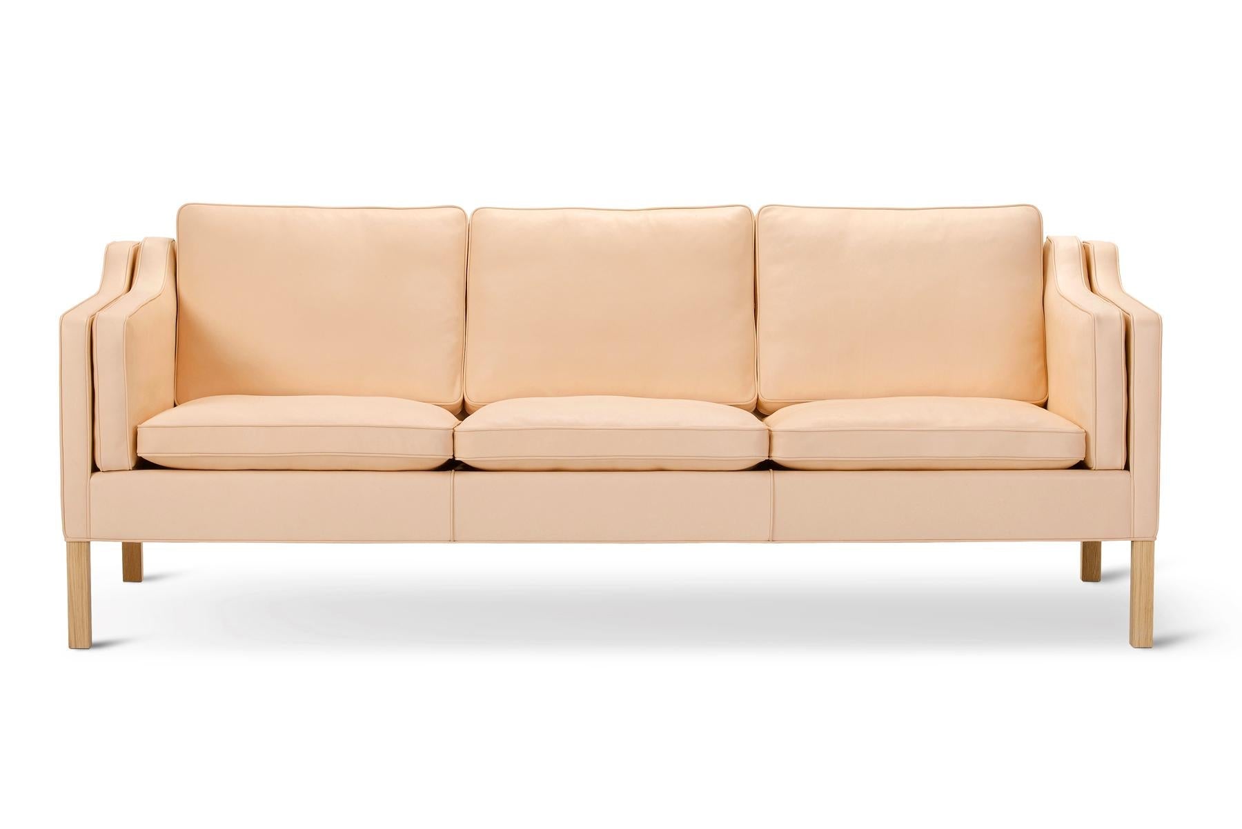 https://a.1stdibscdn.com/mogensen-2213-sofa-for-sale-picture-3/f_13532/f_232756821617783254072/MOGENSEN_2213_SOFA_2_master.jpg