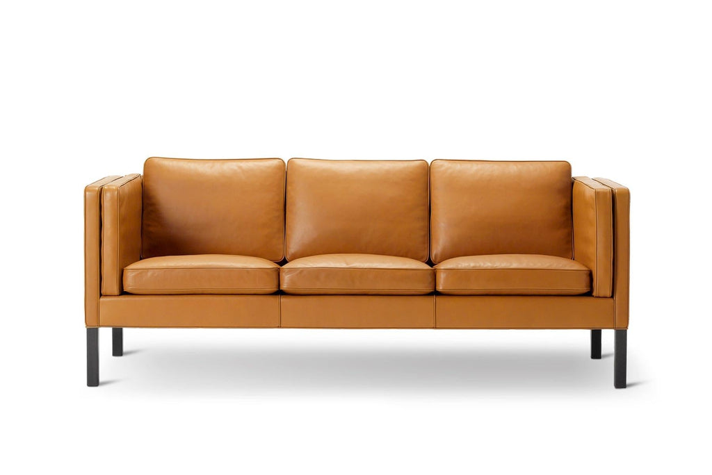 https://a.1stdibscdn.com/mogensen-2333-sofa-for-sale-picture-3/f_13532/f_232755021617781766197/MOGENSEN_2333_SOFA_1_master.jpg