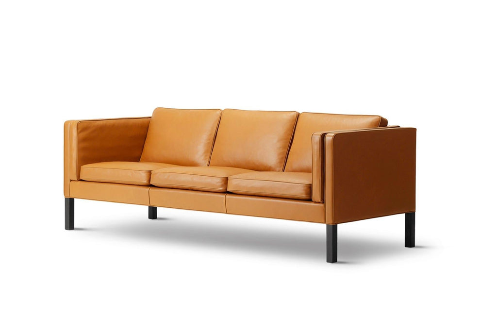 https://a.1stdibscdn.com/mogensen-2333-sofa-for-sale-picture-4/f_13532/f_232755021617781765387/MOGENSEN_2333_SOFA_2_master.jpg