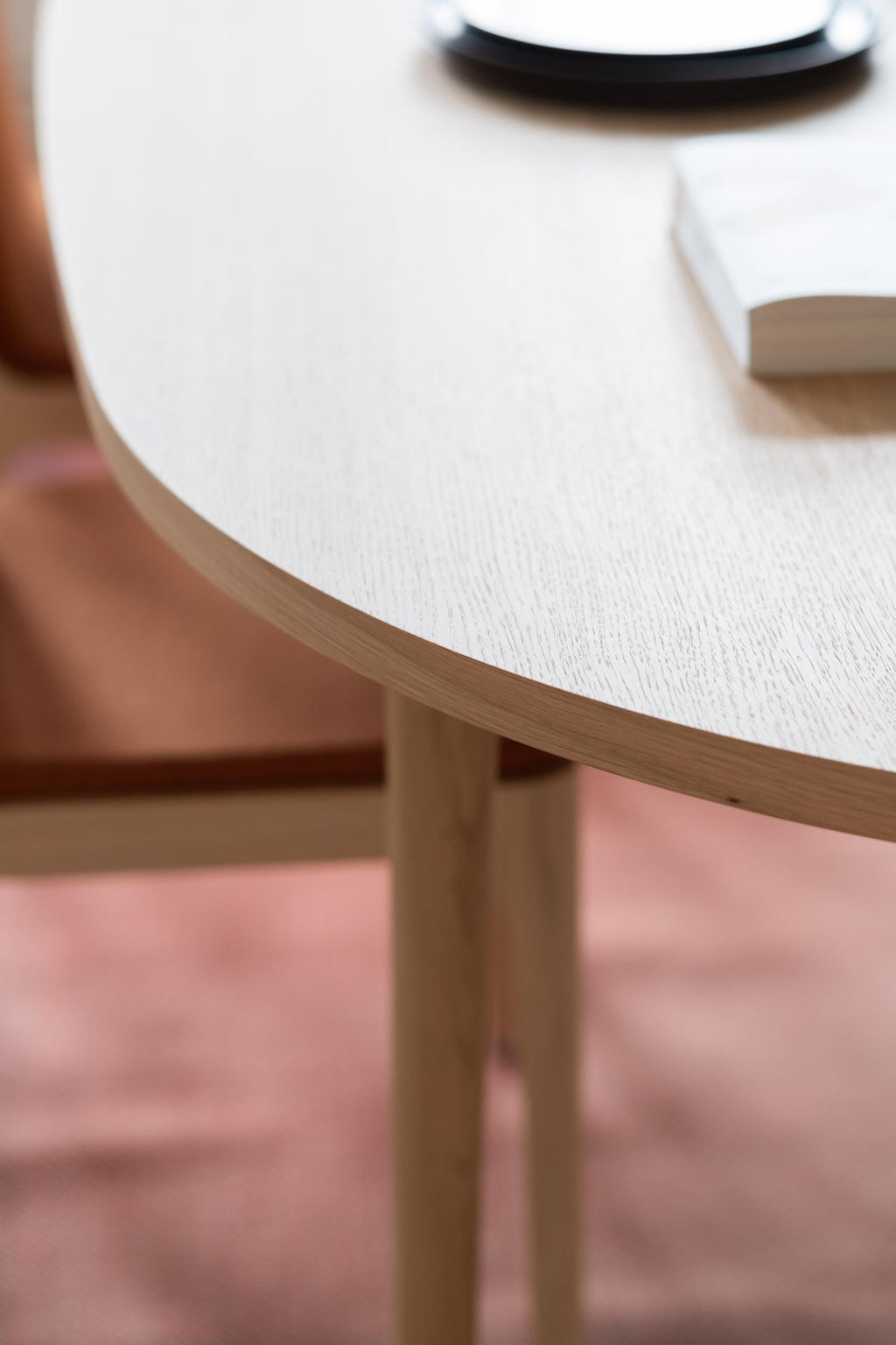 https://a.1stdibscdn.com/oval-ash-dining-table-minimalist-modern-handcrafted-in-portugal-for-sale-picture-2/f_60192/f_278018721760520833931/MOR_3dd_020_master.jpg