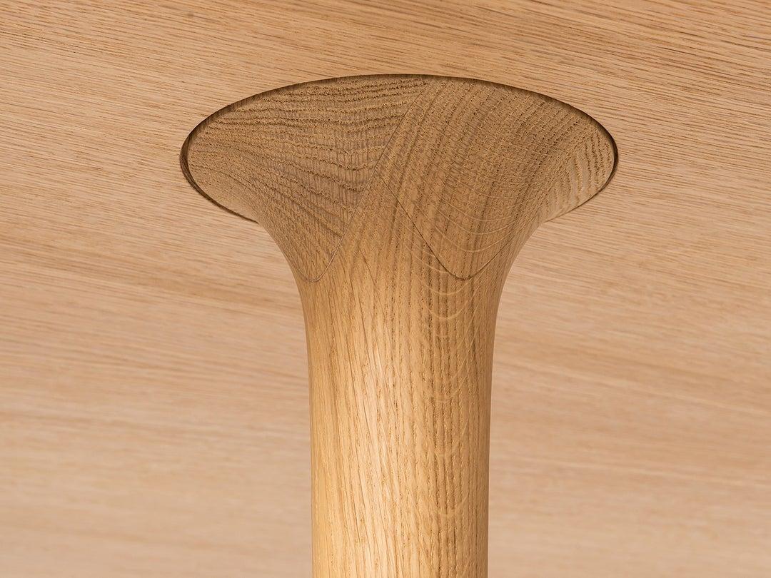 https://a.1stdibscdn.com/minimalist-modern-table-in-oak-wood-rectangular-220x110cm-for-sale-picture-3/f_60192/f_270103521642777516532/MOR_416_4x32000_4x3site_b1320b06_3099_4c99_8573_6e032698e74c_1080x_master.jpg