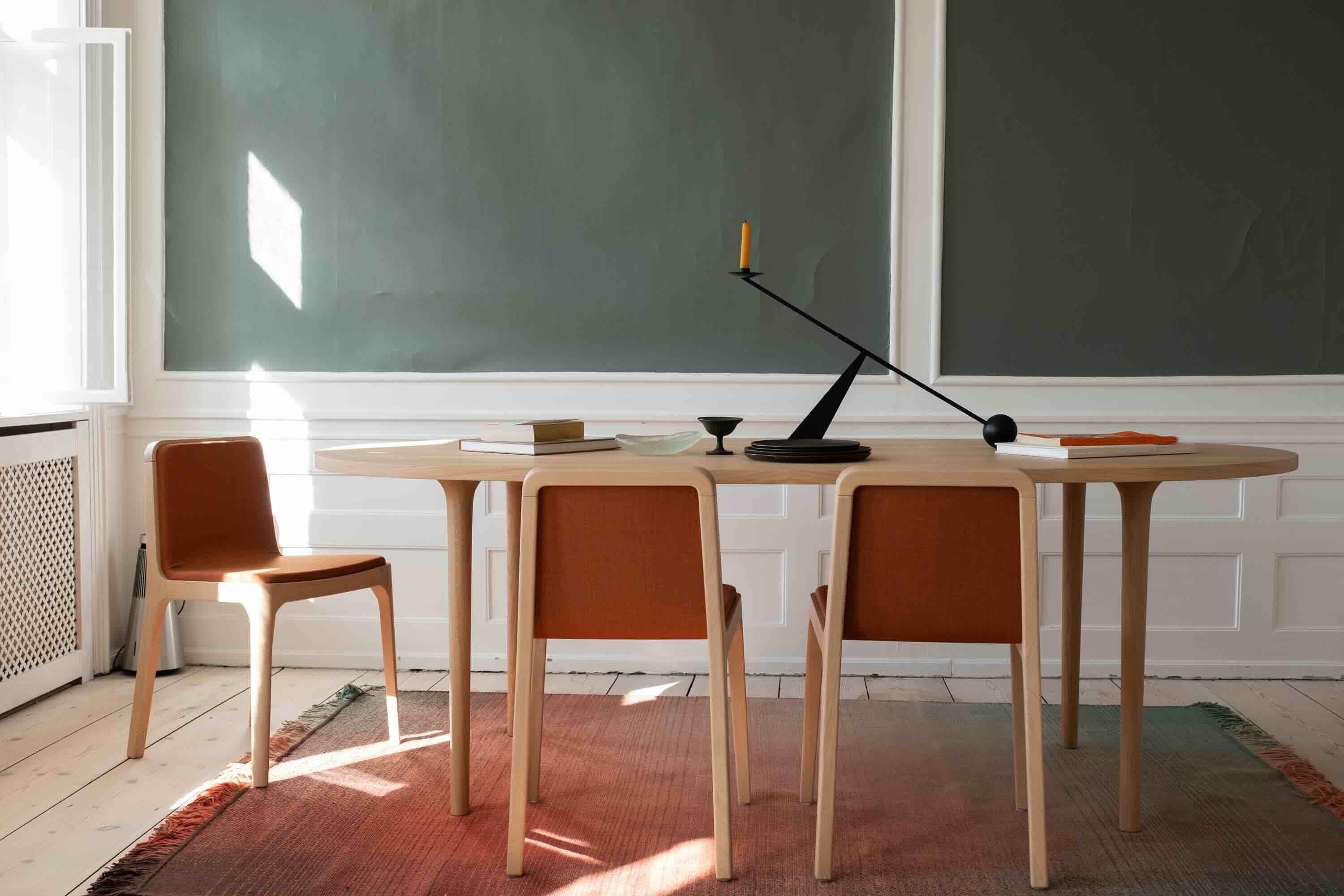 https://a.1stdibscdn.com/minimalist-modern-table-in-walnut-wood-oval-for-sale-picture-9/f_60192/f_278019221744714133009/MOR_CAST_142_master.jpeg