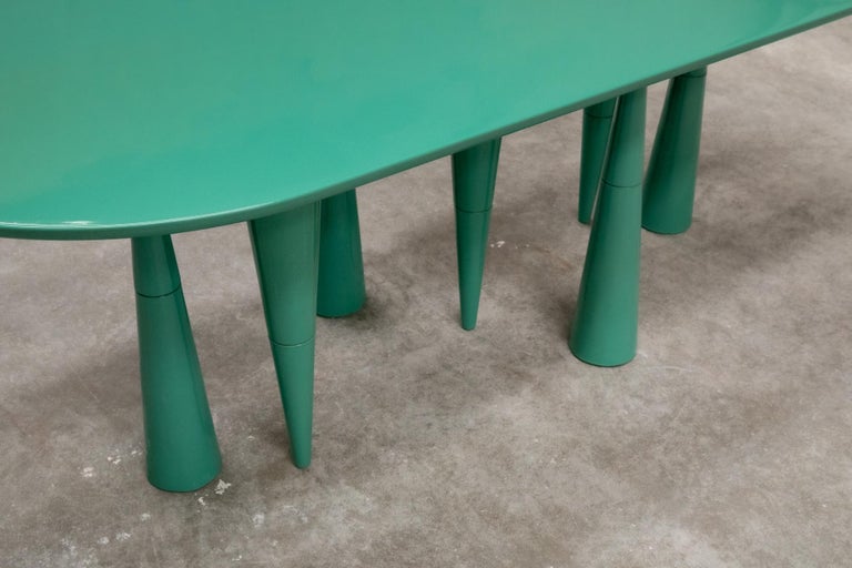 https://a.1stdibscdn.com/silvette-limited-edition-dining-table-by-moure-studio-for-sale-picture-8/f_12192/f_329895721677366293957/MOURE_STUDIO_COLLECTION_001_SILVIA_369_Alexandra_de_Cossette_WEB_master.jpg?width=768
