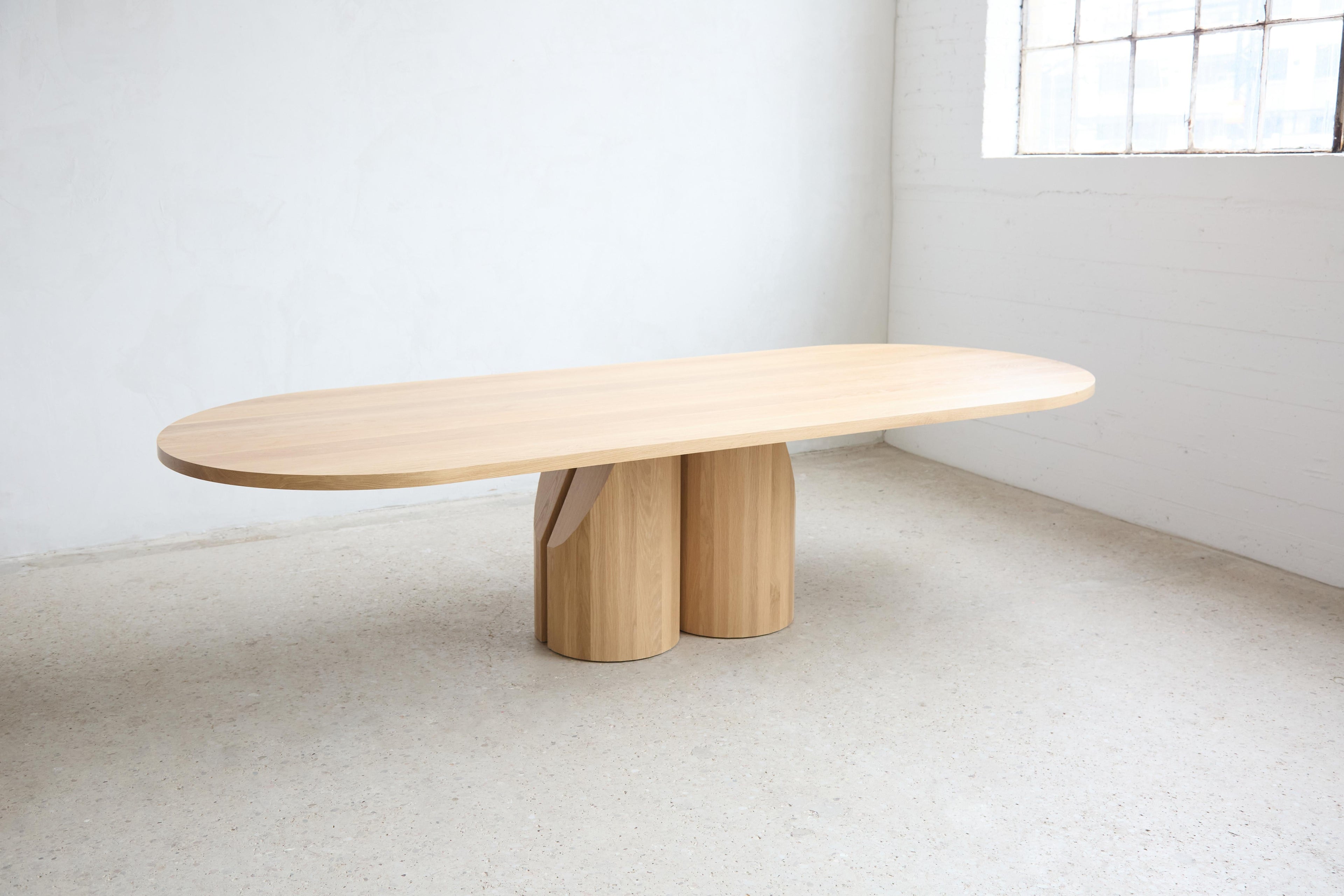 https://a.1stdibscdn.com/handcrafted-solid-white-oak-barrow-dining-table-96l-by-mary-ratcliffe-studio-for-sale-picture-5/f_77712/f_410737421723661498745/MRS_144_master.jpg