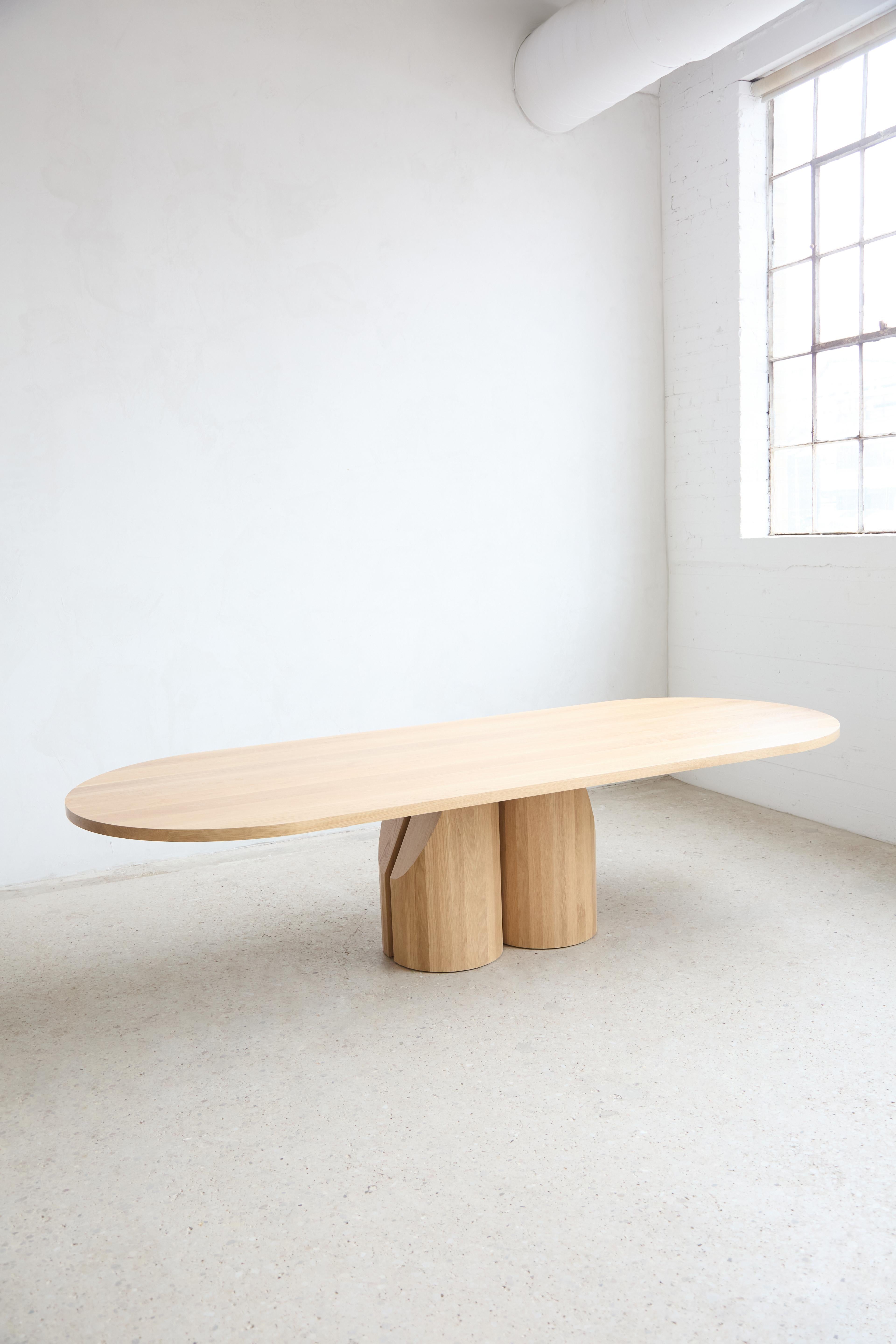 https://a.1stdibscdn.com/handcrafted-solid-white-oak-barrow-dining-table-120l-by-mary-ratcliffe-studio-for-sale-picture-6/f_77712/f_410736721723661240565/MRS_145_master.jpg