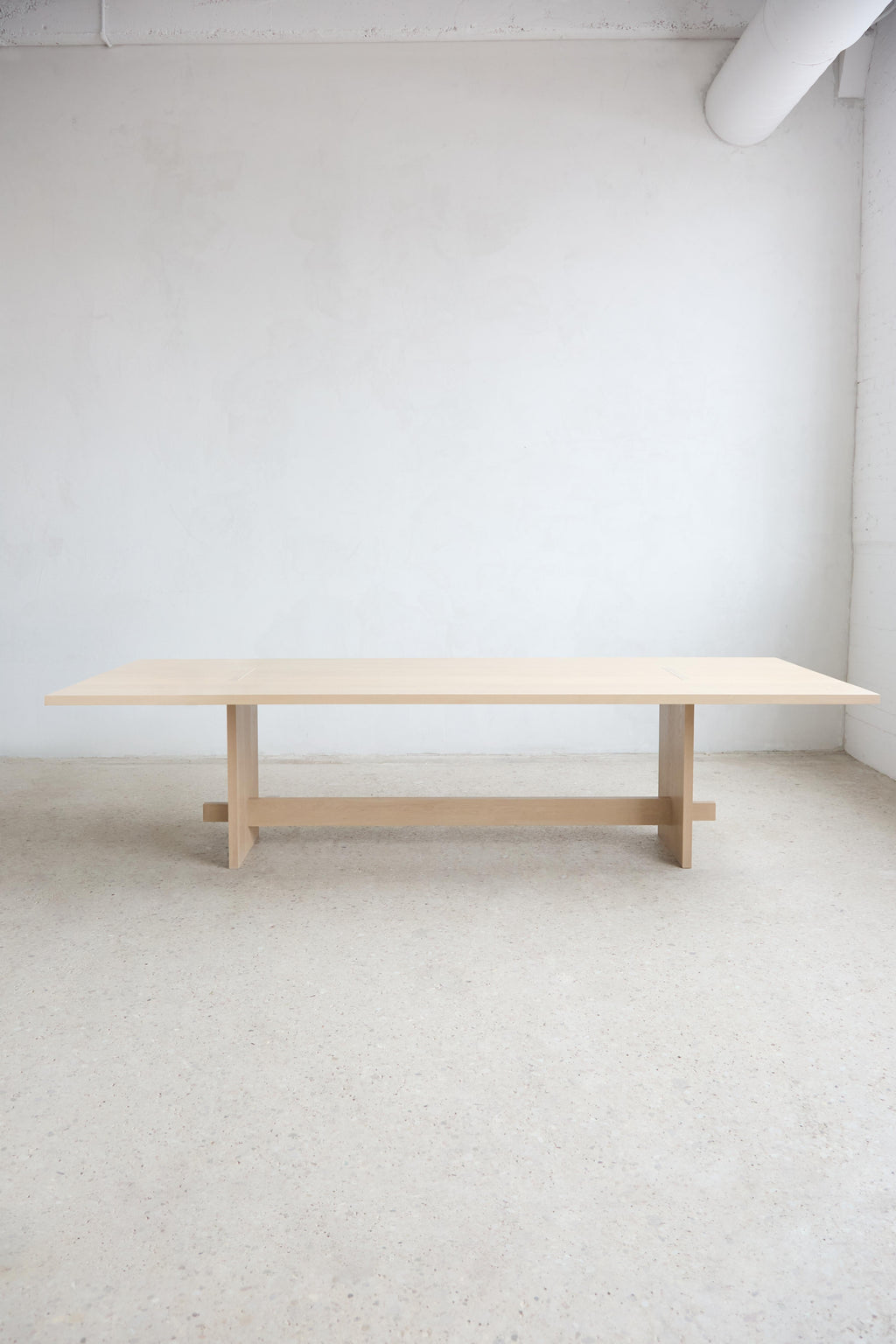 https://a.1stdibscdn.com/handcrafted-solid-white-oak-himes-dining-table-84l-by-mary-ratcliffe-studio-for-sale-picture-10/f_77712/f_410736921723661176847/MRS_154_master.jpg