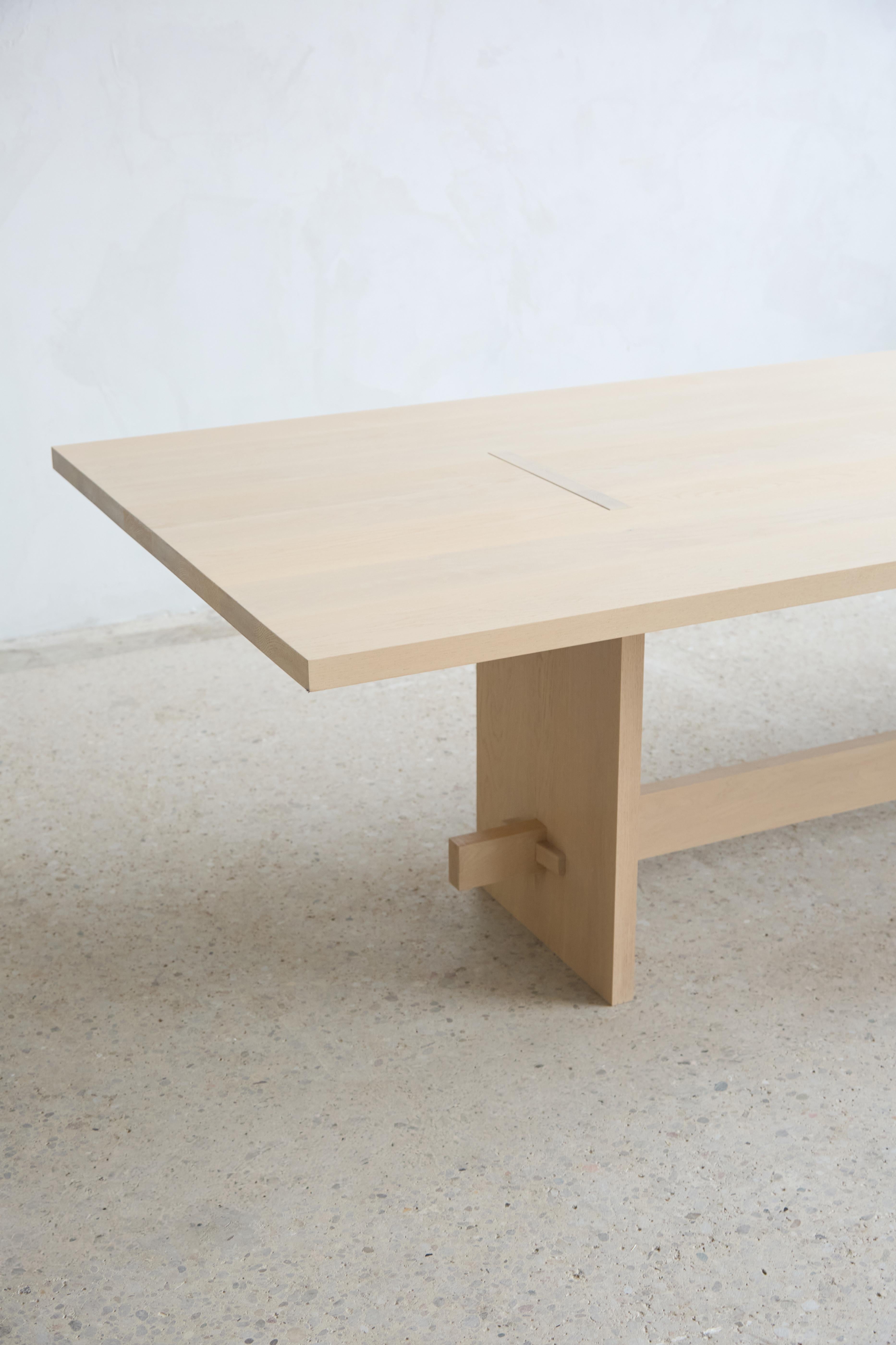 https://a.1stdibscdn.com/handcrafted-solid-white-oak-himes-dining-table-84l-by-mary-ratcliffe-studio-for-sale-picture-12/f_77712/f_410736921723661179358/MRS_186_master.jpg