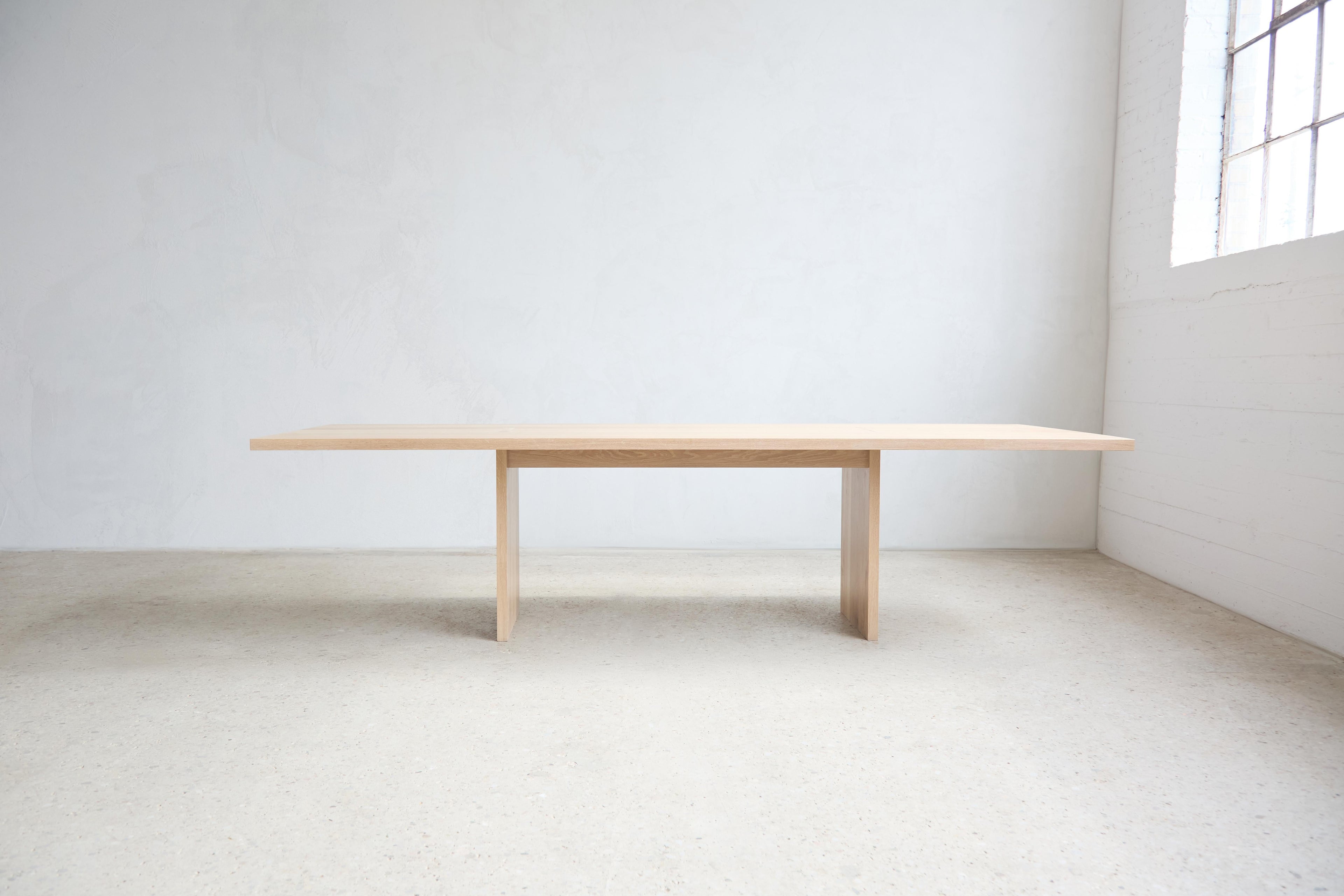 https://a.1stdibscdn.com/handcrafted-solid-white-oak-himes-dining-table-84l-by-mary-ratcliffe-studio-for-sale-picture-6/f_77712/f_410736921723661172928/MRS_45_master.jpg