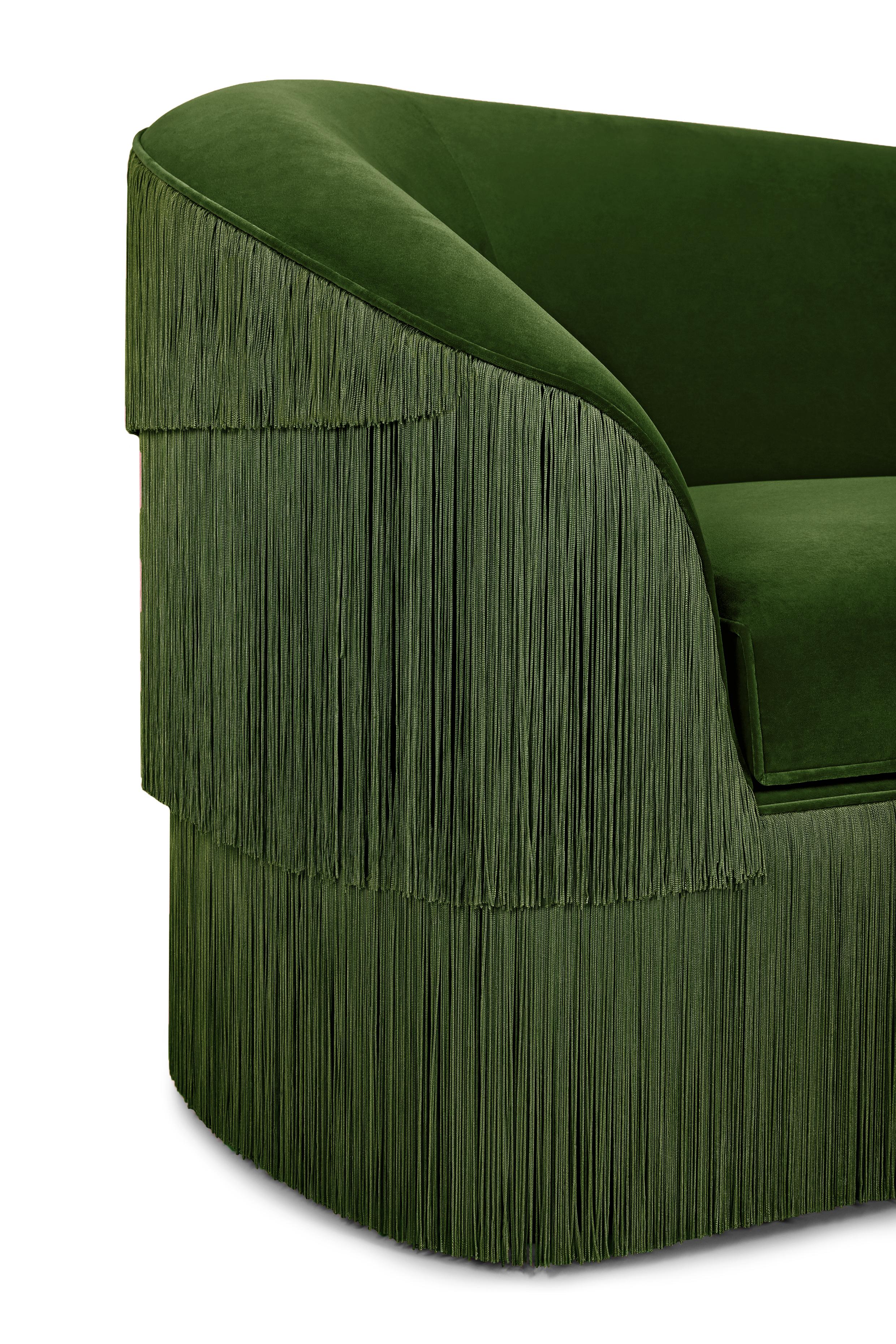 https://a.1stdibscdn.com/fringes-280-sofa-by-munna-for-sale-picture-2/f_12192/f_436030321739383988681/MUNNA_Fringes_Sofa_15__master.jpg