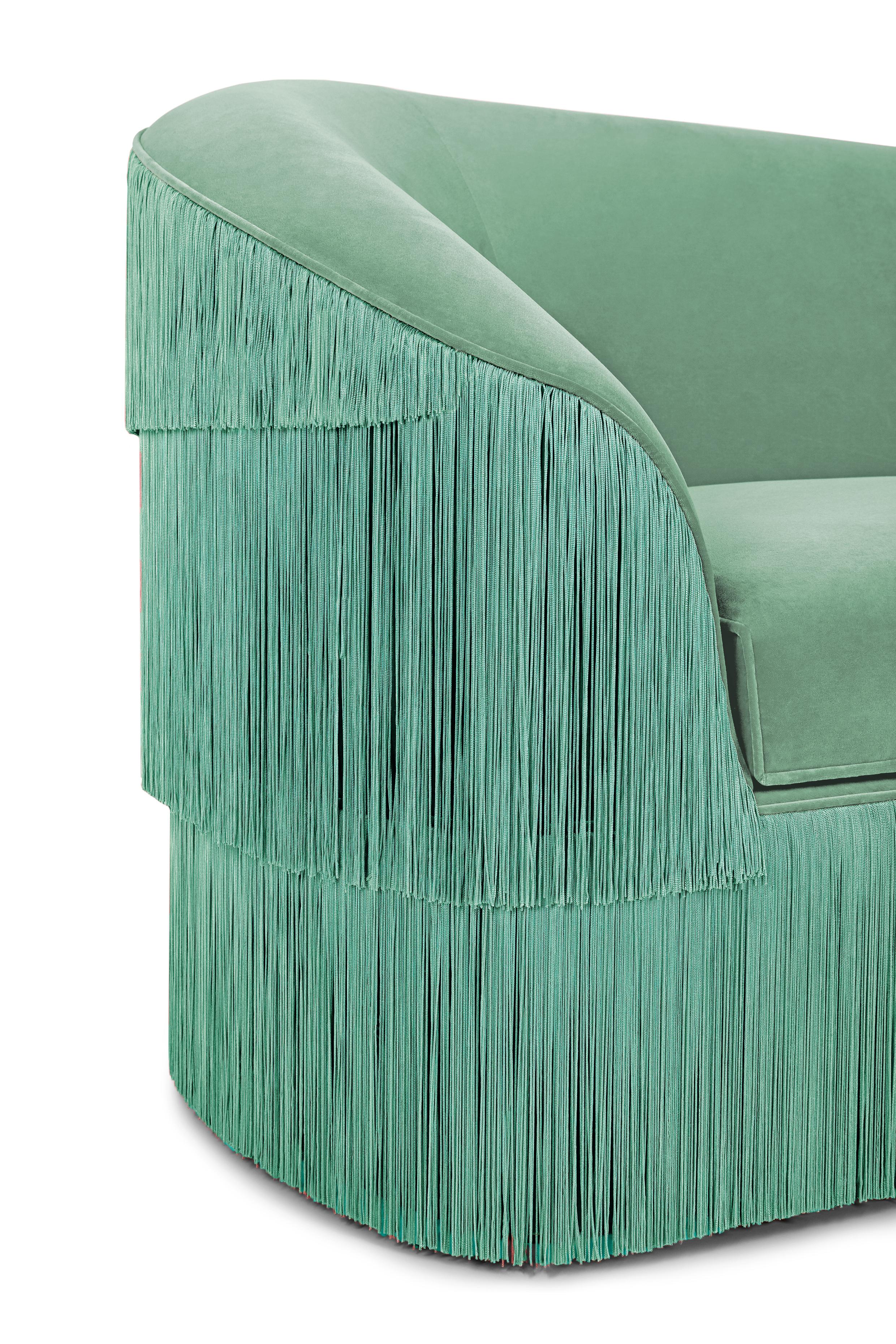 https://a.1stdibscdn.com/fringes-280-sofa-by-munna-for-sale-picture-2/f_12192/f_436014521739384226224/MUNNA_Fringes_Sofa_23__master.jpg