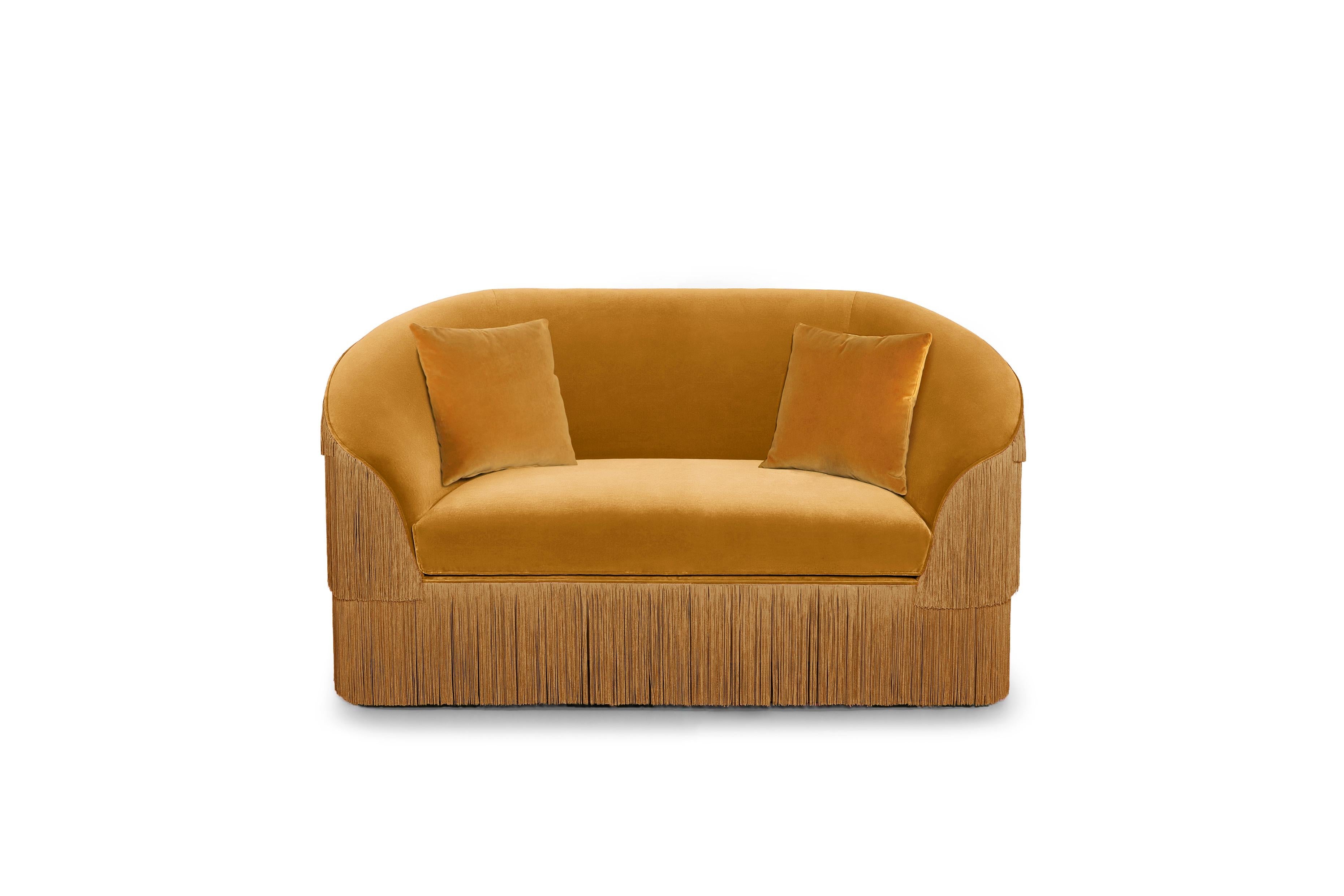 https://a.1stdibscdn.com/fringes-2-seat-sofa-by-munna-for-sale-picture-5/f_12192/f_436304221739546917099/MUNNA_Fringes_TwoSeta_Sofa_11__master.jpg