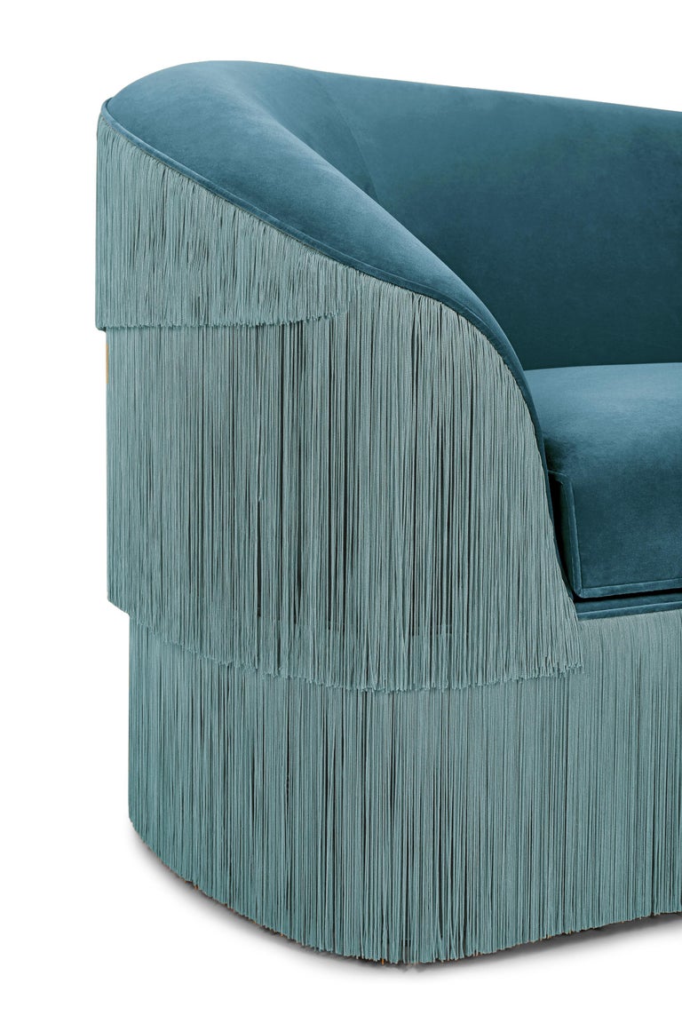 https://a.1stdibscdn.com/fringes-2-seat-sofa-by-munna-for-sale-picture-3/f_12192/f_436304321739546953828/MUNNA_Fringes_TwoSeta_Sofa_16__master.jpg?width=768