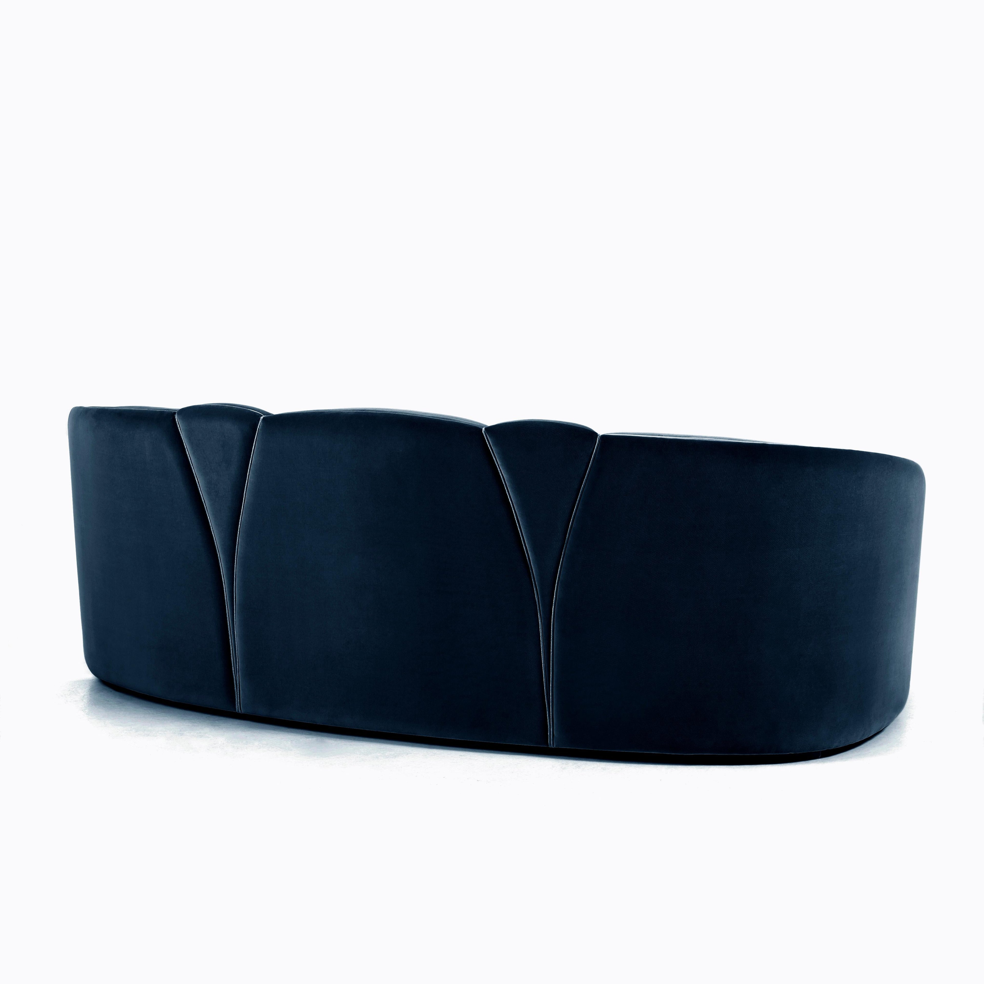 https://a.1stdibscdn.com/josephine-280-sofa-by-munna-for-sale-picture-5/f_12192/f_436141721739457831118/MUNNA_Jospehine_Sofa_2__master.jpg