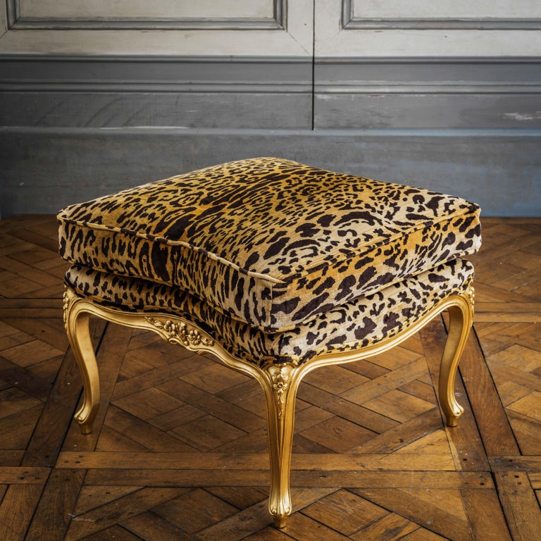 https://a.1stdibscdn.com/louis-xv-style-giltwood-duchesse-brissee-chaise-longue-pair-of-chairs-for-sale-picture-3/f_23353/1616689170204/MY_LML_0084_RE_300_master.jpg?width=768