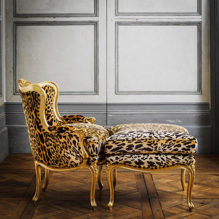 https://a.1stdibscdn.com/louis-xv-style-giltwood-duchesse-brissee-chaise-longue-pair-of-chairs-for-sale-picture-4/f_23353/1616689184998/MY_LML_0091_RE_300_master.jpg?width=768