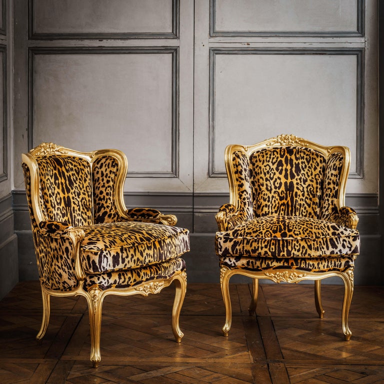 https://a.1stdibscdn.com/louis-xv-style-giltwood-duchesse-brissee-chaise-longue-pair-of-chairs-for-sale-picture-5/f_23353/1616689202223/MY_LML_0096_RE_300_master.jpg?width=768