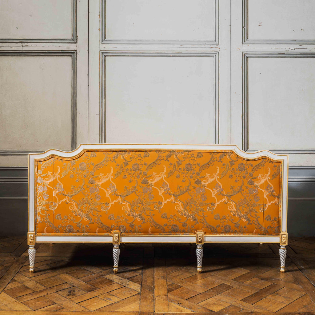 https://a.1stdibscdn.com/french-louis-xvi-period-style-sofa-with-scroll-arms-made-by-la-maison-london-for-sale-picture-12/f_23353/1623844262595/MY_LML_0341_300_master.jpg