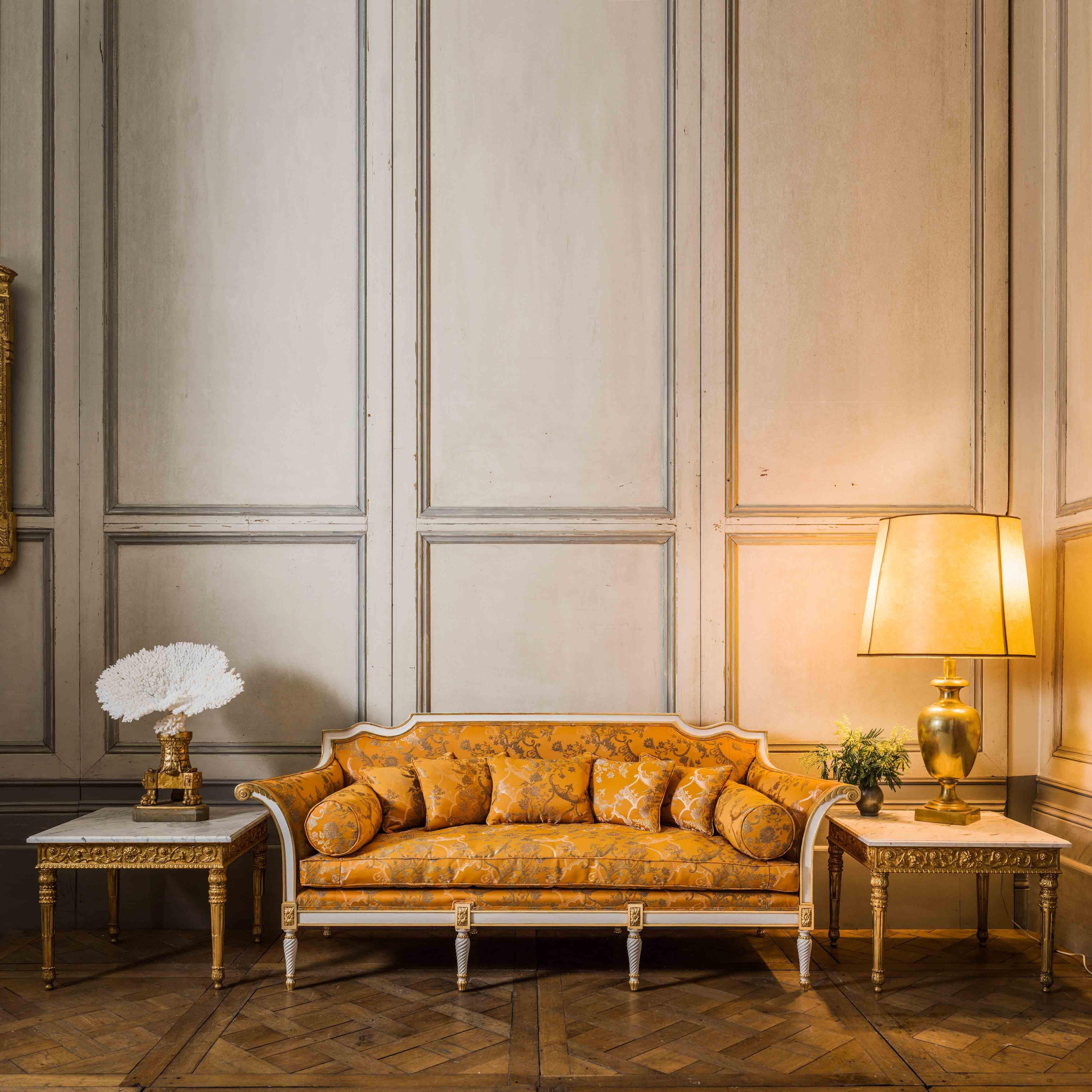 https://a.1stdibscdn.com/french-louis-xvi-period-style-sofa-with-scroll-arms-made-by-la-maison-london-for-sale-picture-3/f_23353/1623844300511/MY_LML_0366_RE_master.jpg