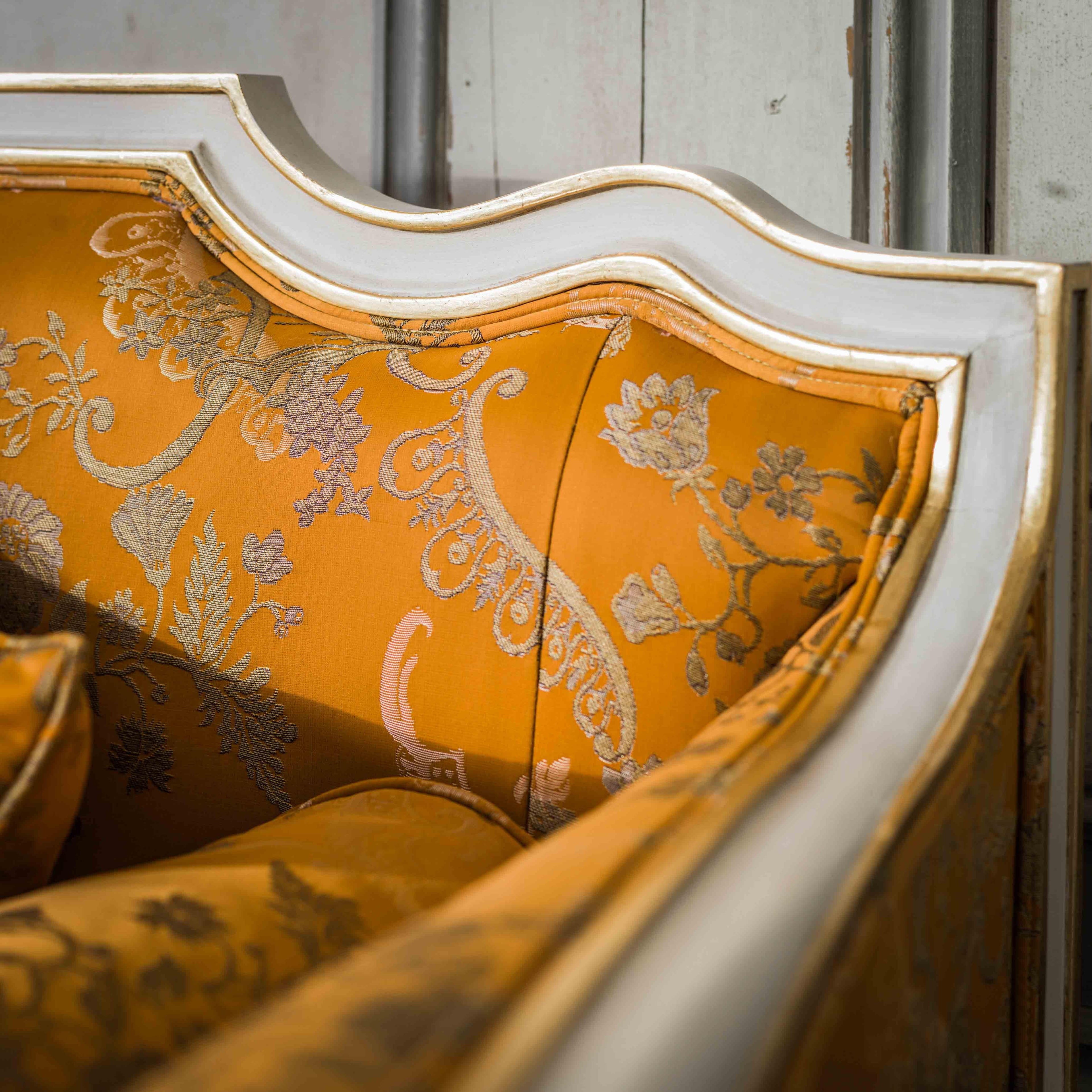 https://a.1stdibscdn.com/french-louis-xvi-period-style-sofa-with-scroll-arms-made-by-la-maison-london-for-sale-picture-11/f_23353/1623844318969/MY_LML_0399_300_master.jpg