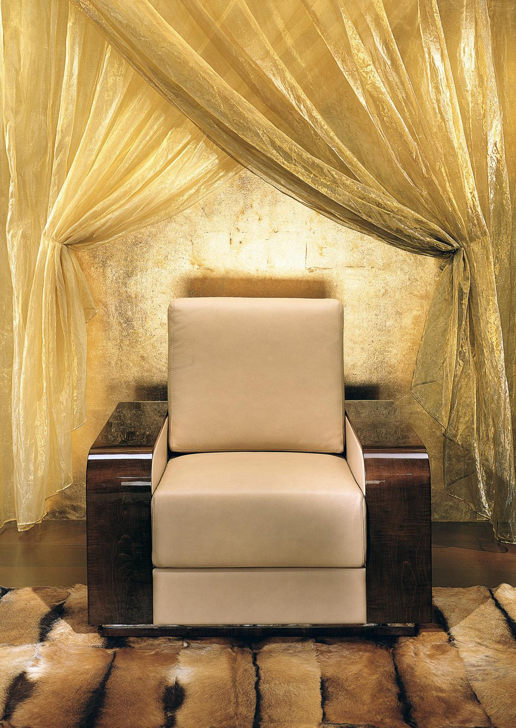 https://a.1stdibscdn.com/giorgio-italian-art-deco-arm-chair-curly-sycamore-high-gloss-finish-for-sale-picture-2/f_45442/f_258920621635454637272/M_15_master.jpg